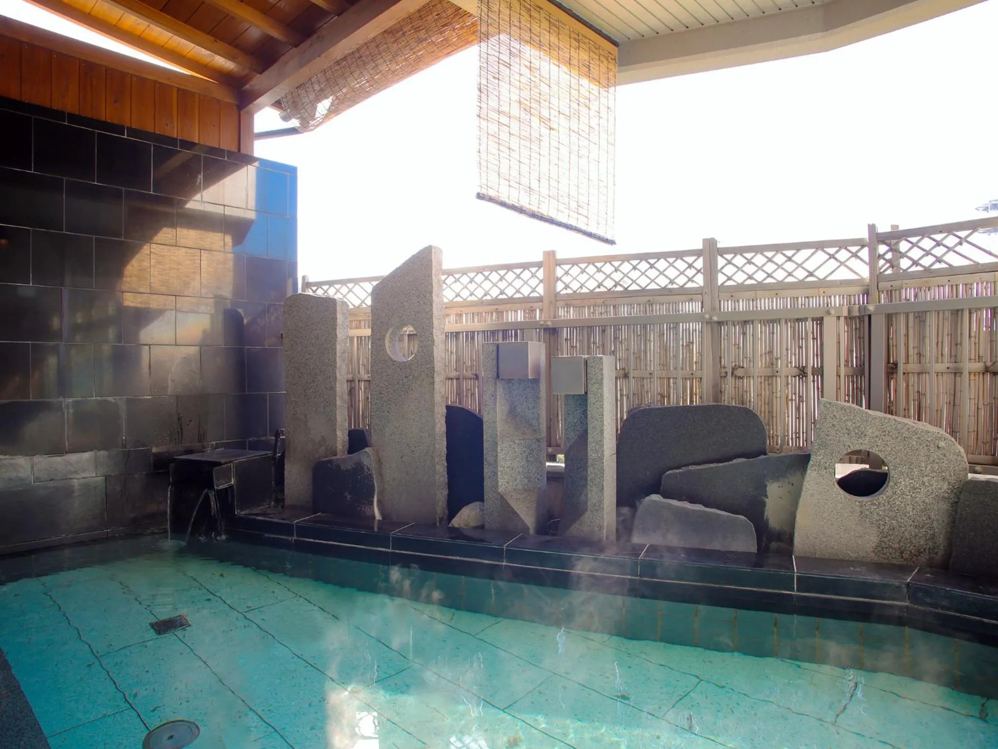 Hot Spring Bath in Hotel Ravie Kawaryo