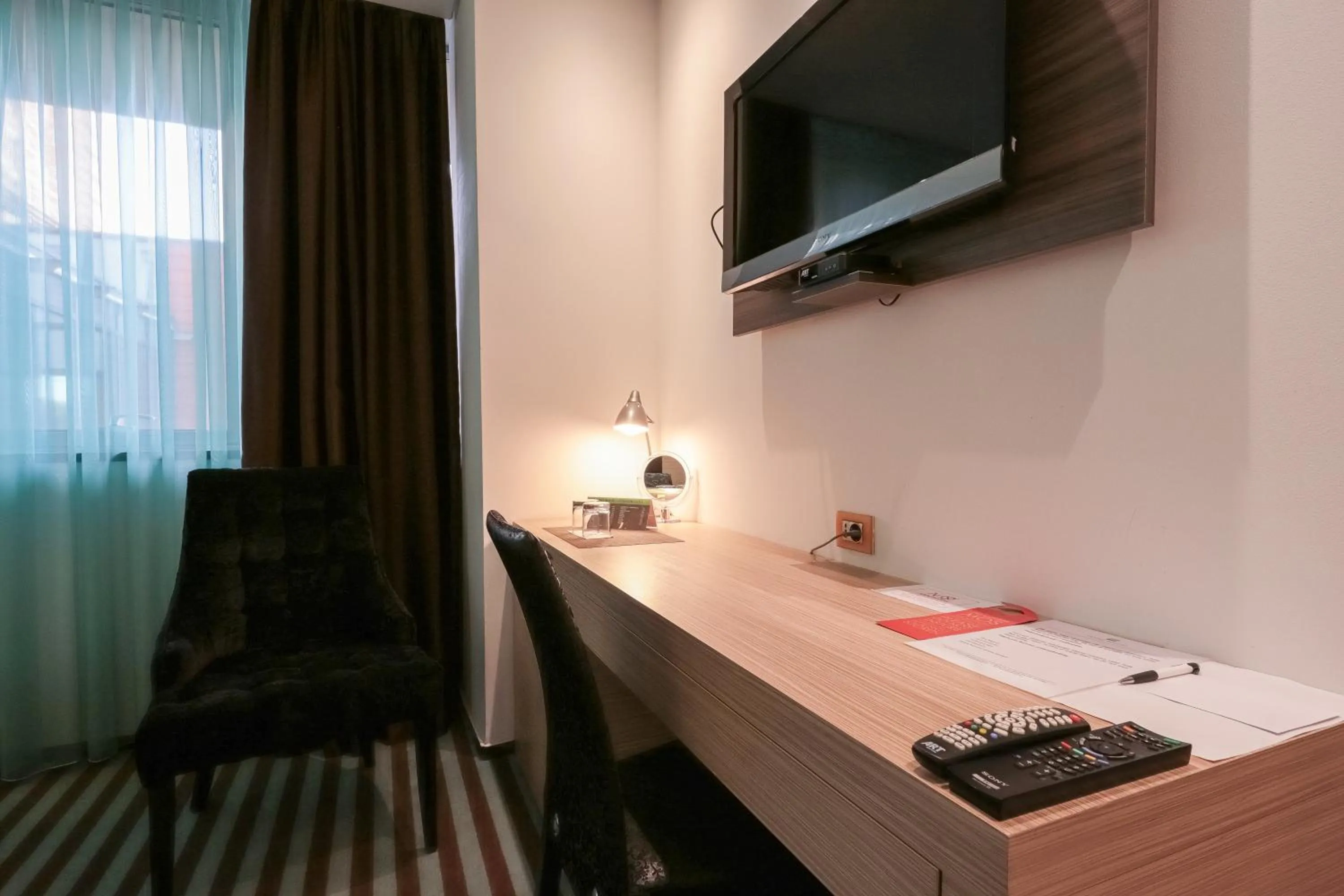 TV and multimedia in Hotel Nartel