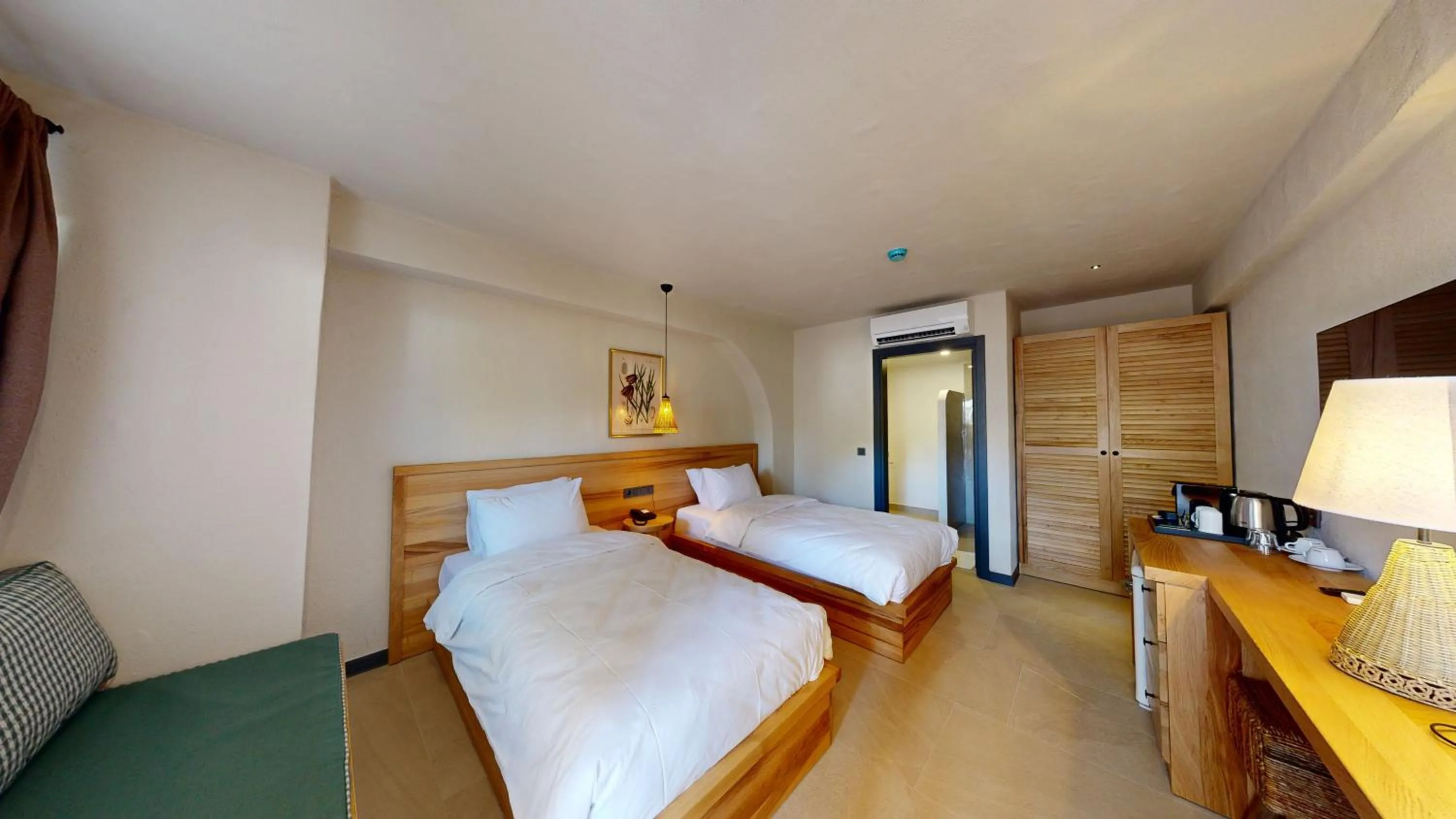 Photo of the whole room, Bed in Unsal Hotel