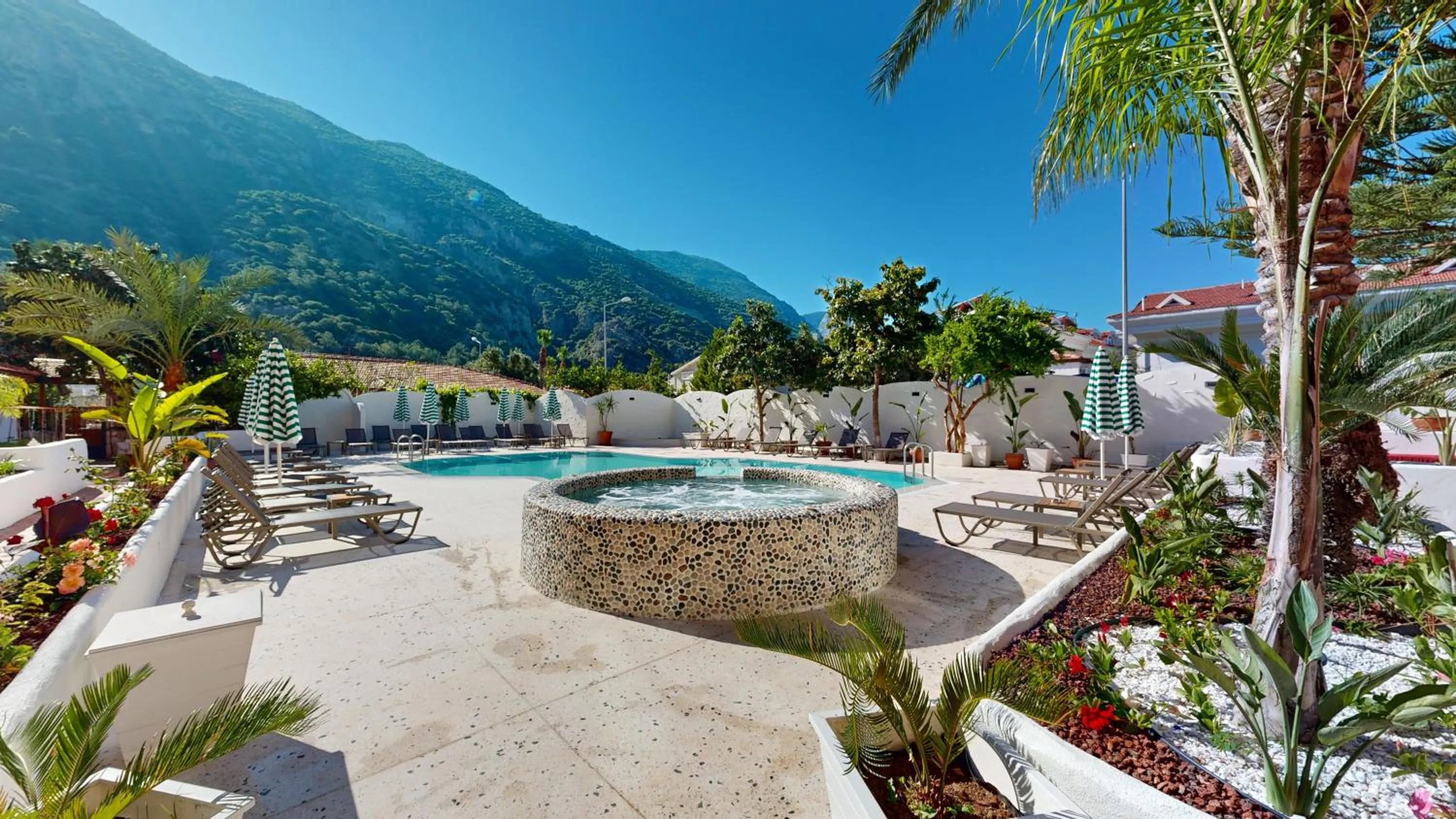 Swimming pool in Unsal Hotel