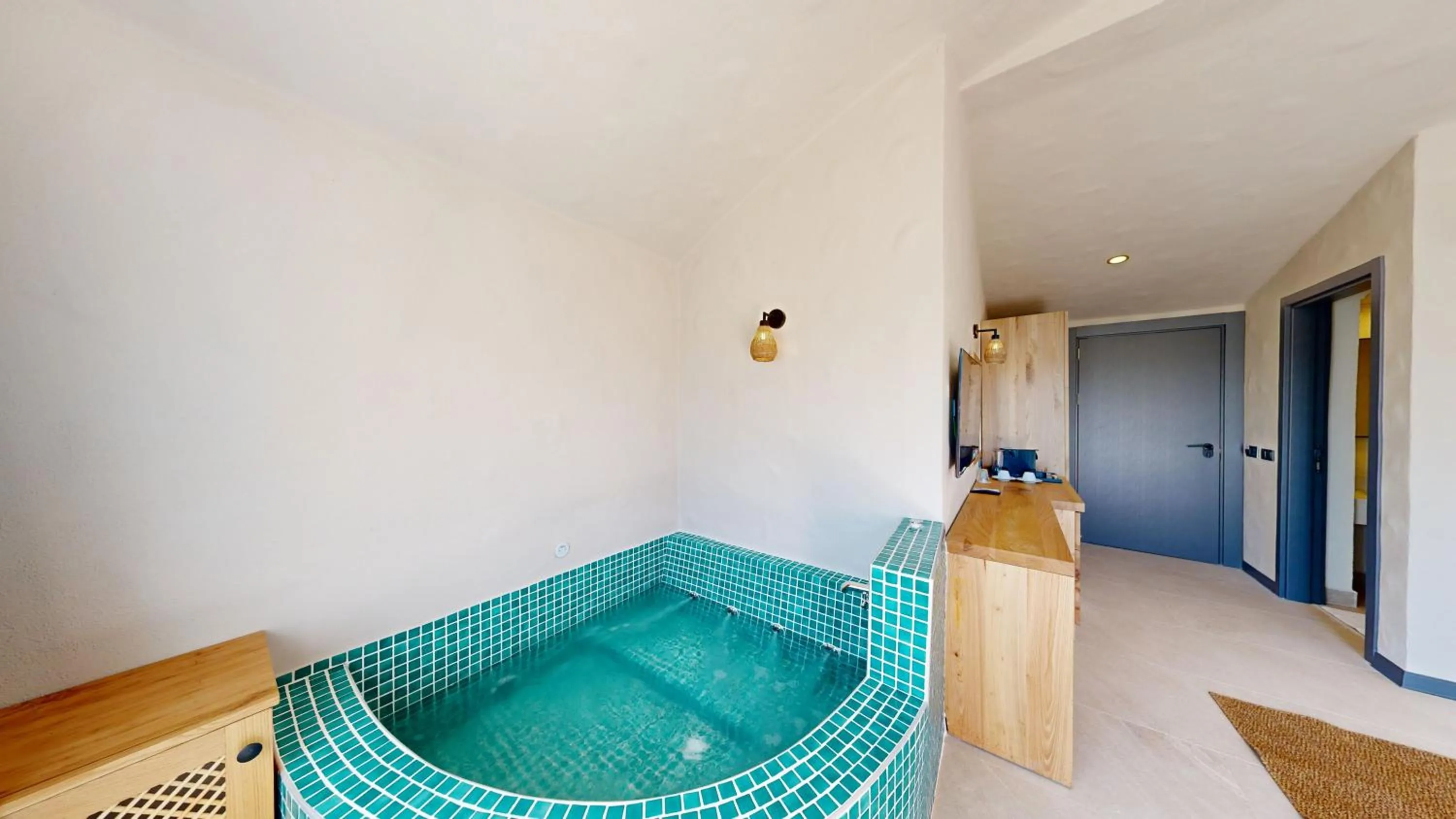 Hot Tub in Unsal Hotel