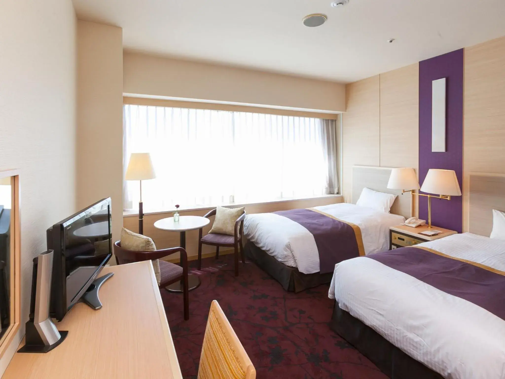 Bed in Chofu Creston Hotel Bed in Chofu Creston Hotel