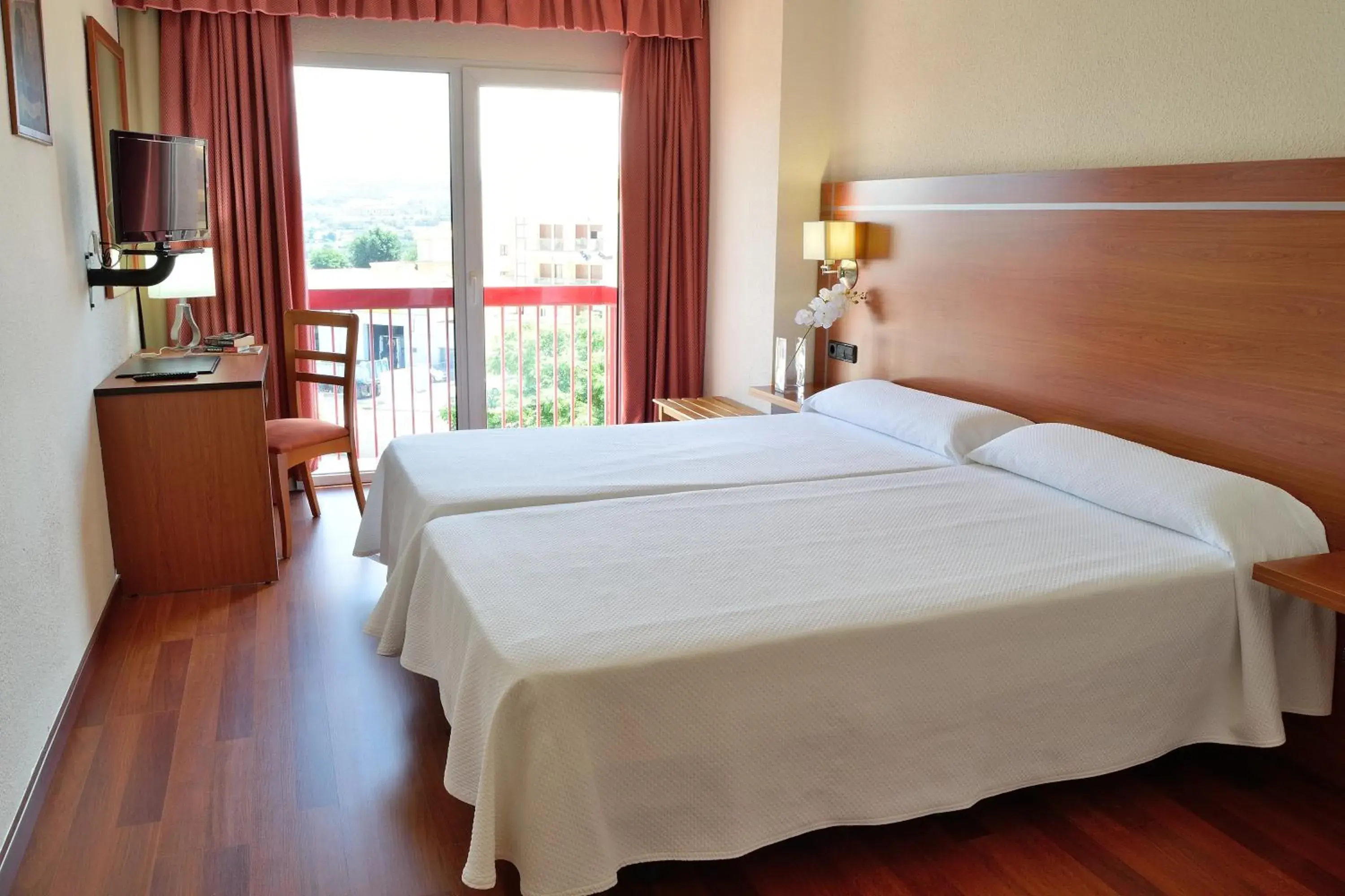 Photo of the whole room, Bed in Hotel Mari Carmen Photo of the whole room, Bed in Hotel Mari Carmen