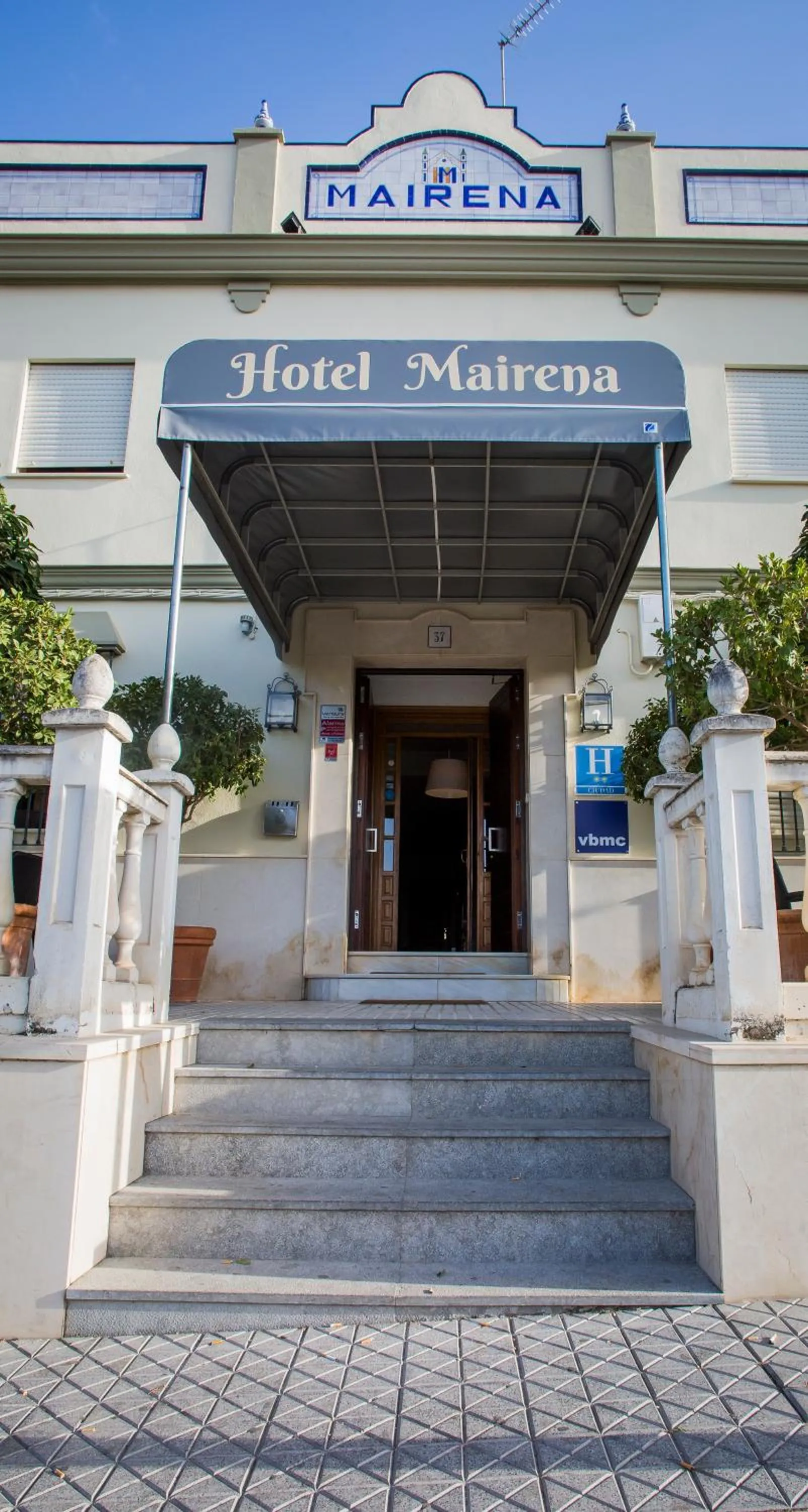 Facade/entrance in Hotel Mairena