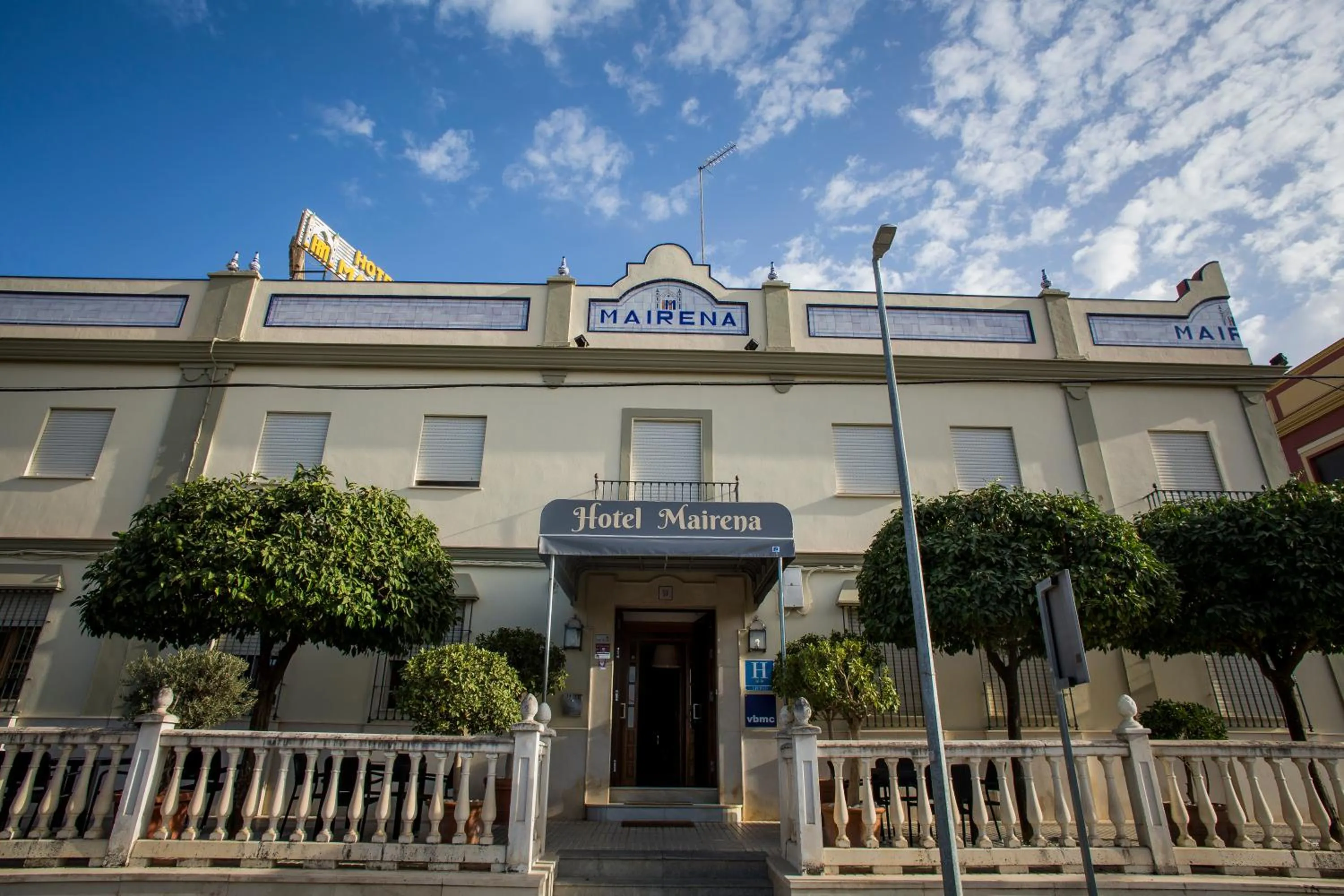 Facade/entrance in Hotel Mairena