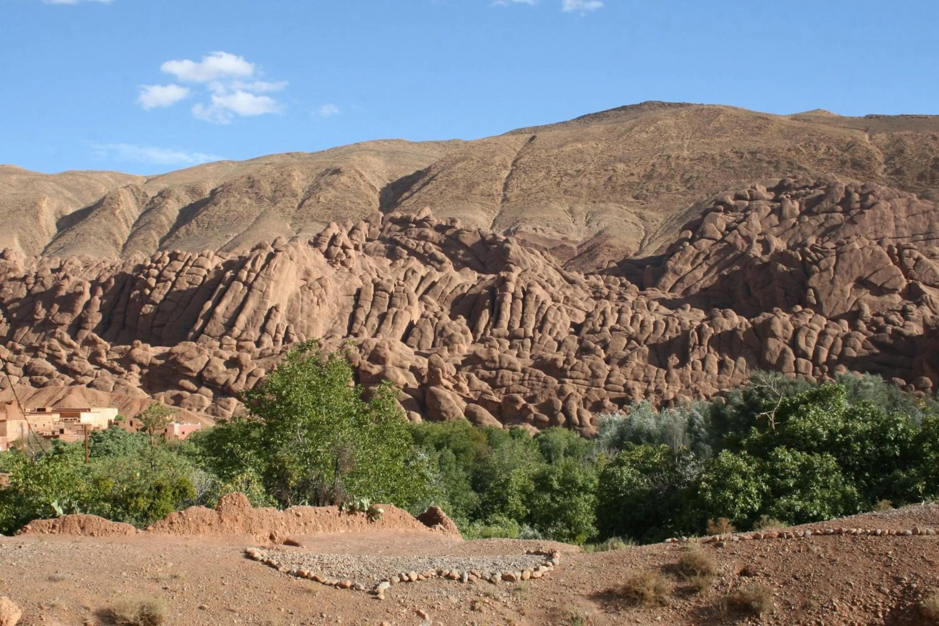 Hiking in kasbah Ait arbi