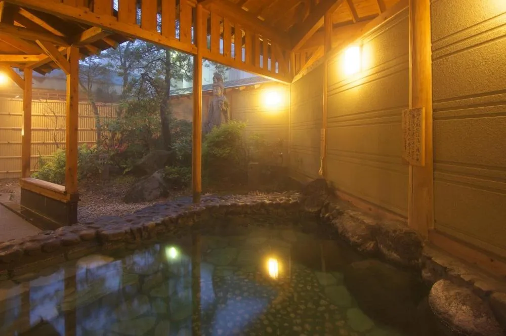 Open Air Bath in Kanemidori