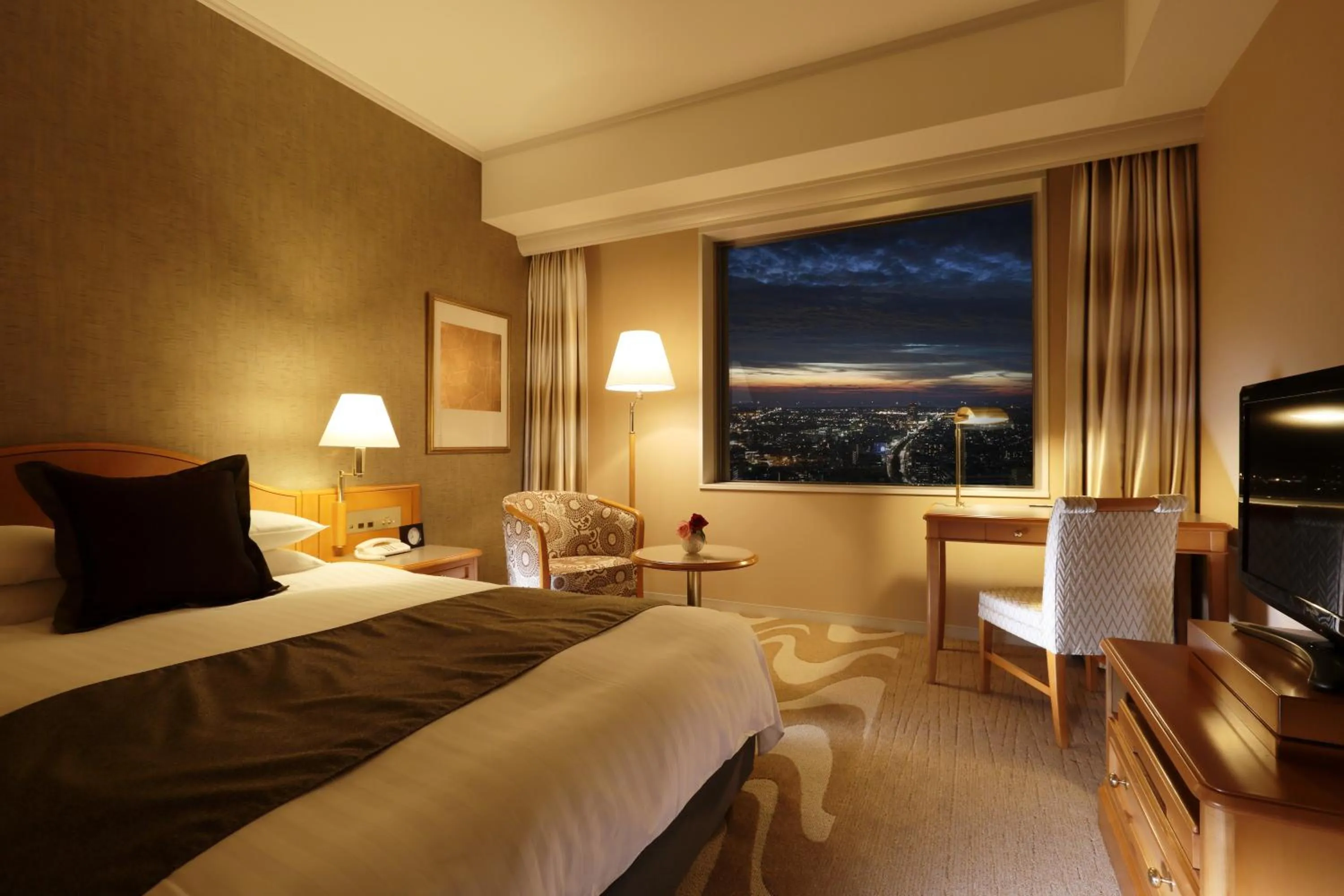 Photo of the whole room, Bed in Hotel Nikko Kanazawa