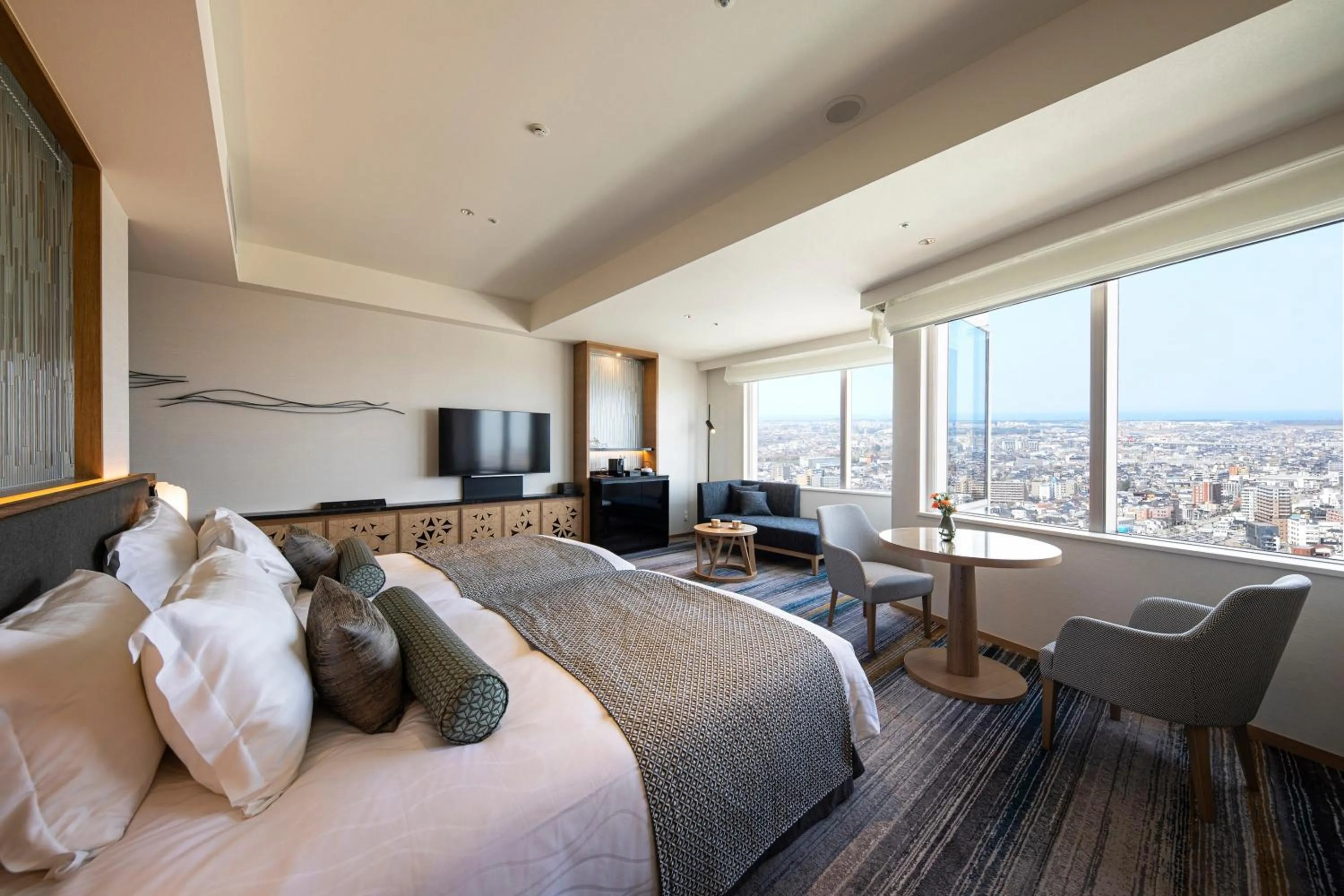 Bed in Hotel Nikko Kanazawa