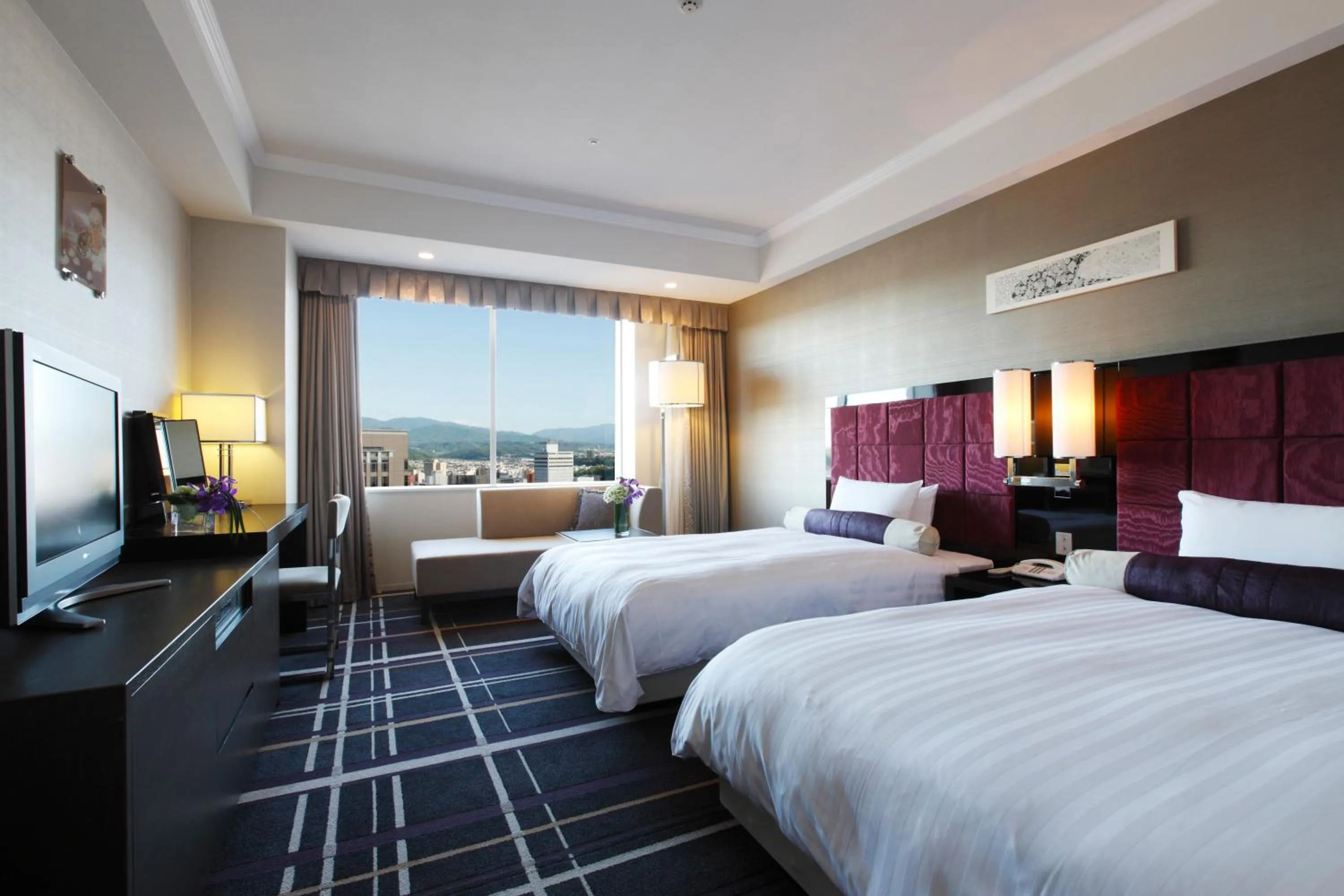 Photo of the whole room, Bed in Hotel Nikko Kanazawa