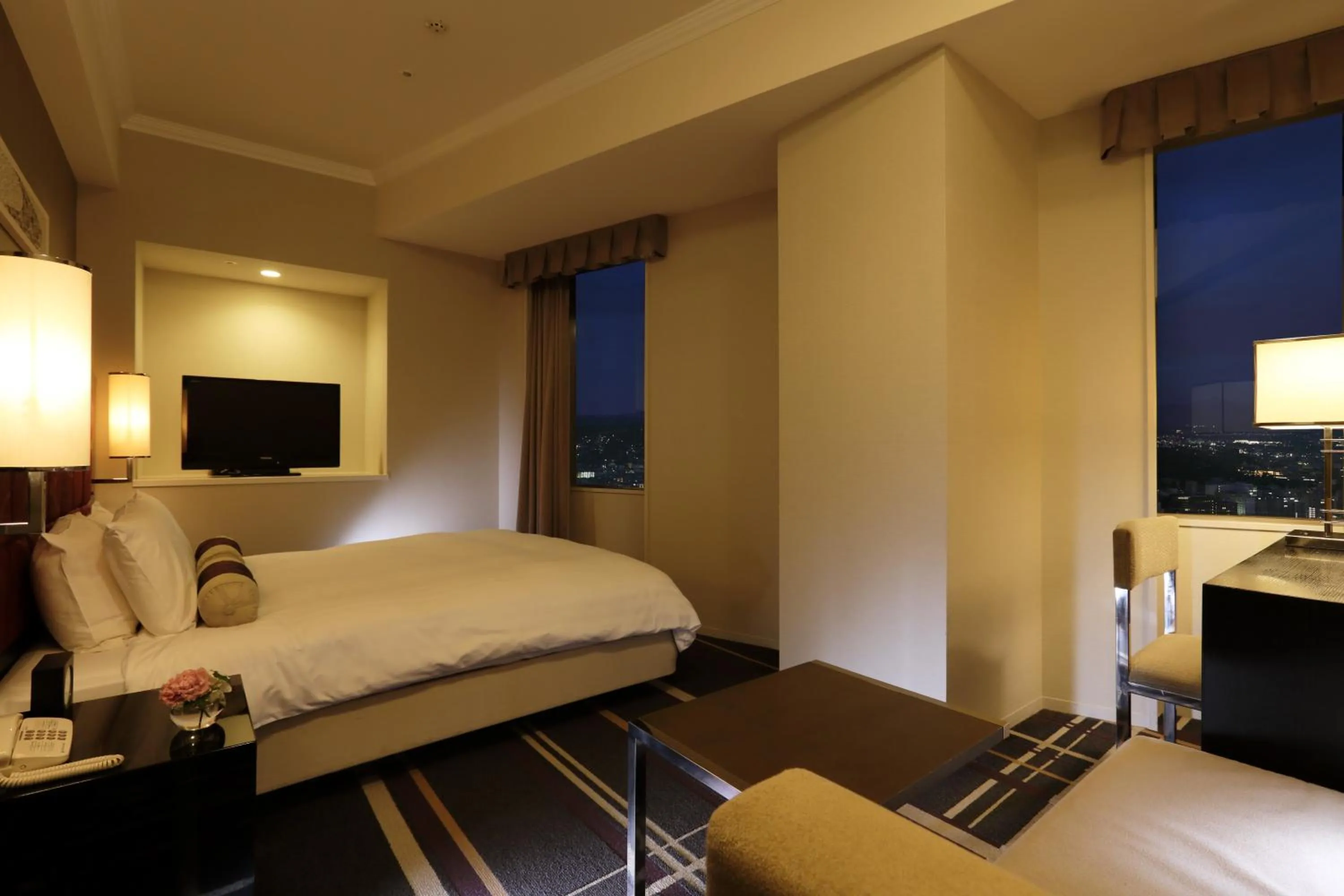 Photo of the whole room, Bed in Hotel Nikko Kanazawa