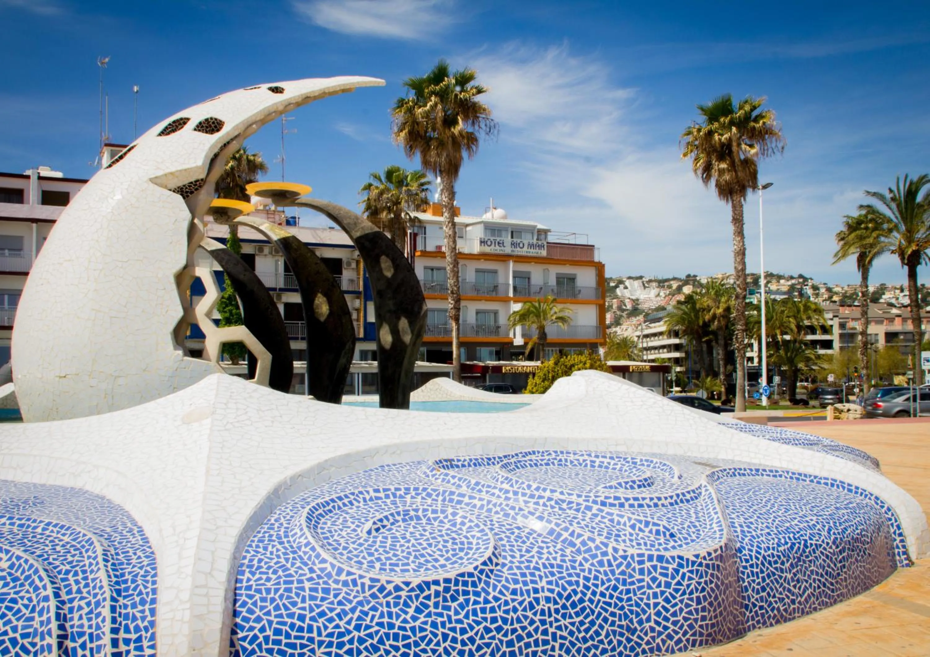 Property building in Hotel Rio Mar