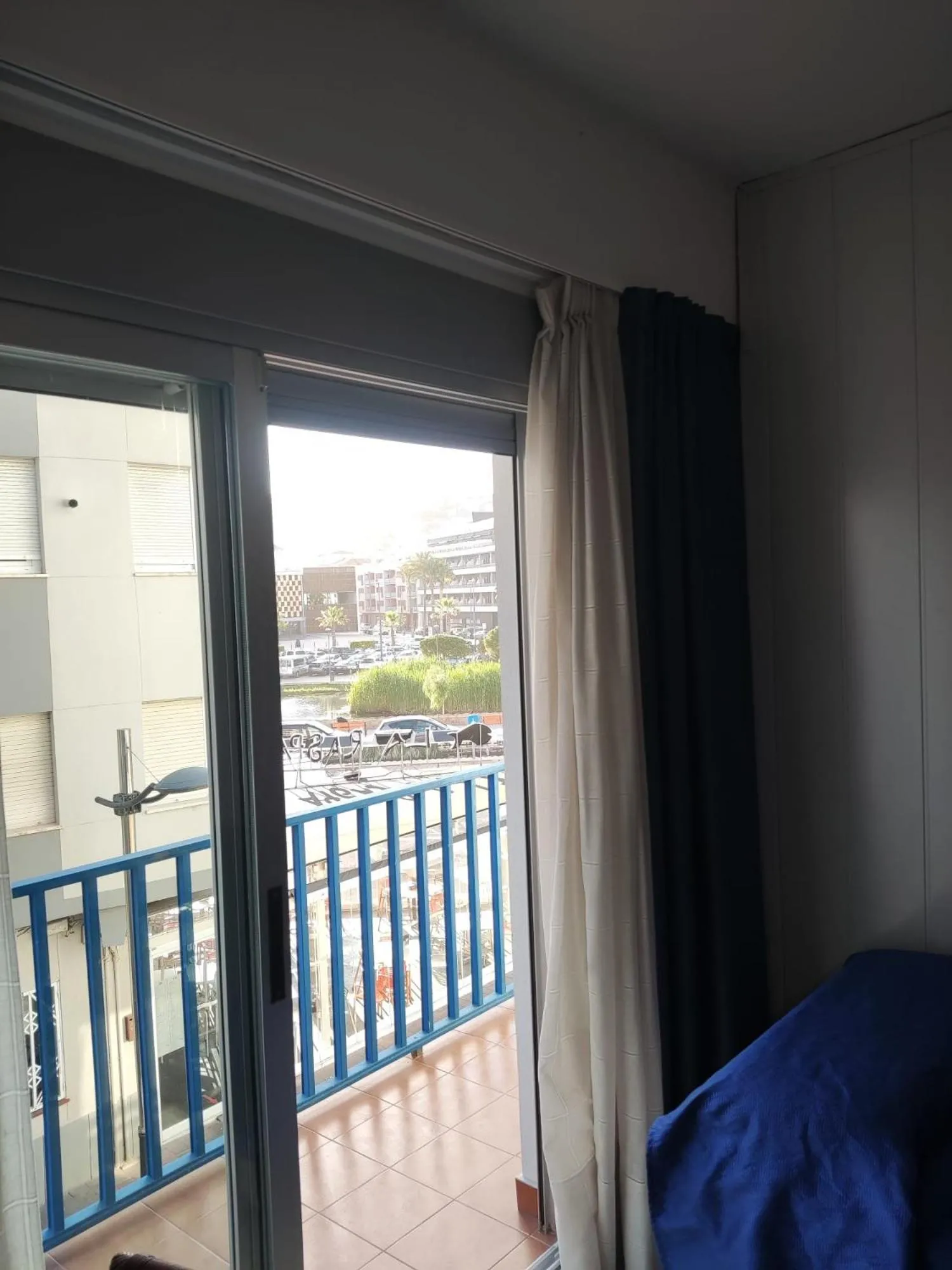 Balcony/Terrace, Bed in Hotel Rio Mar