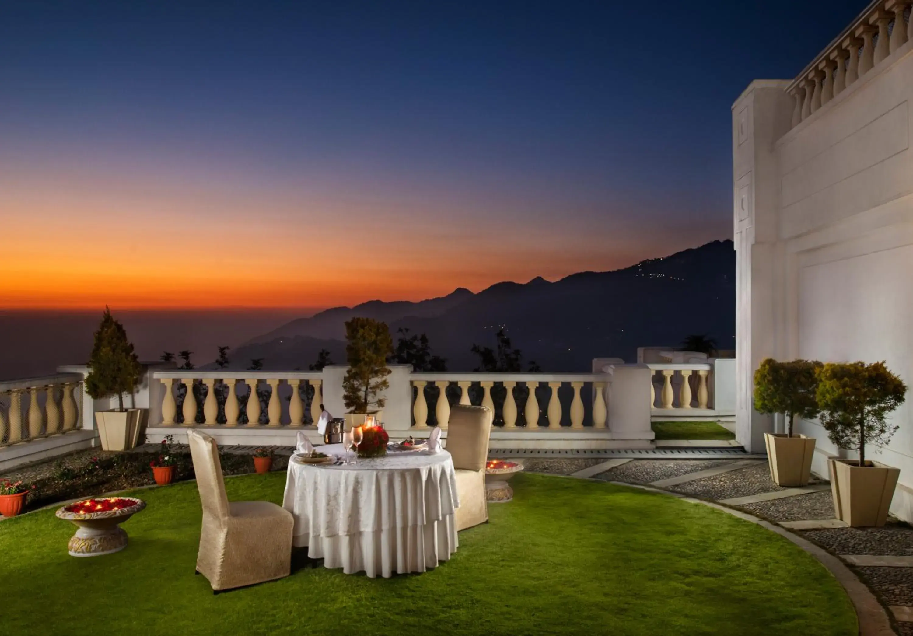 Jaypee Residency Manor Jaypee Residency Manor