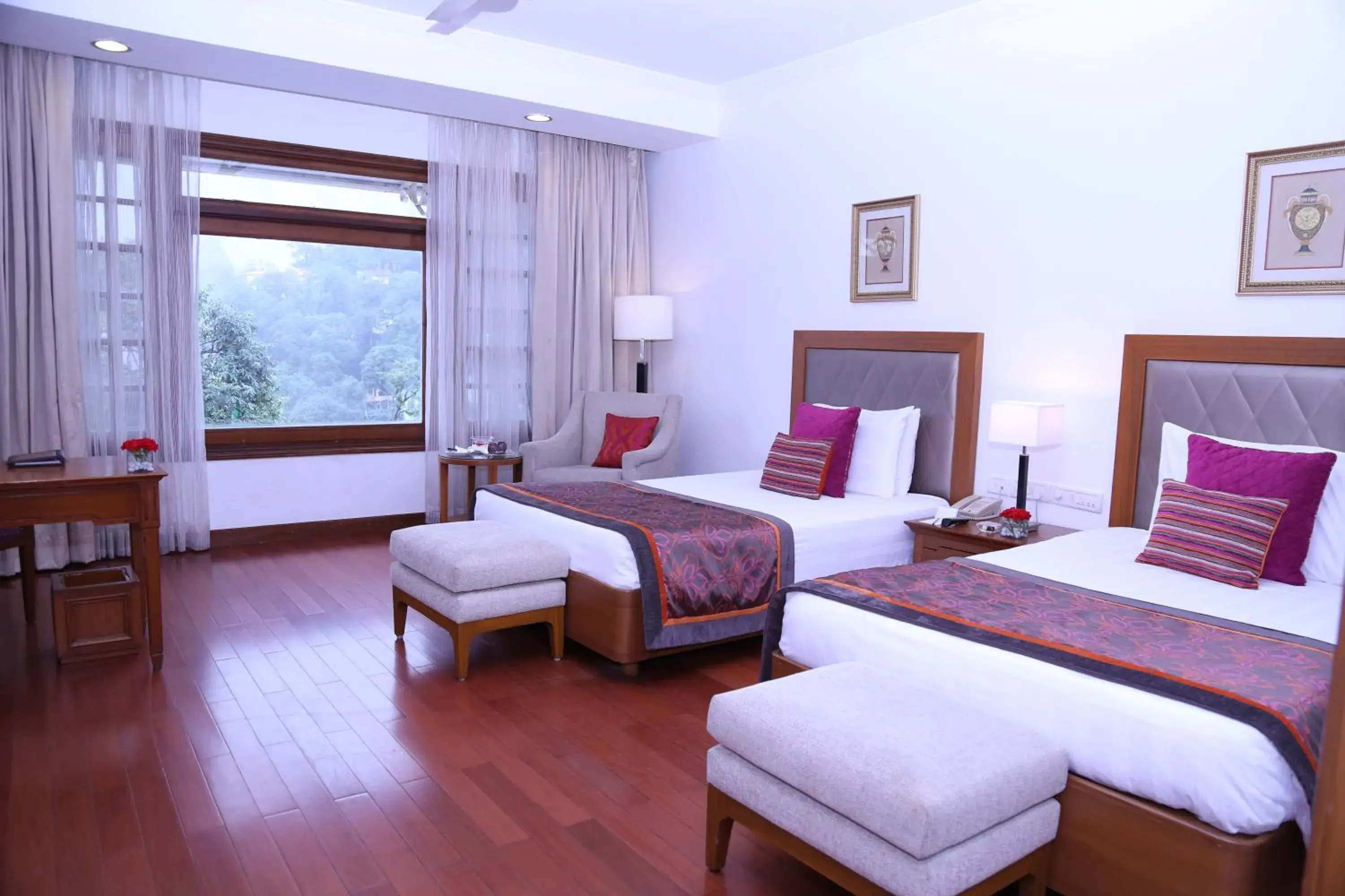 Photo of the whole room, Bed in Jaypee Residency Manor Photo of the whole room, Bed in Jaypee Residency Manor