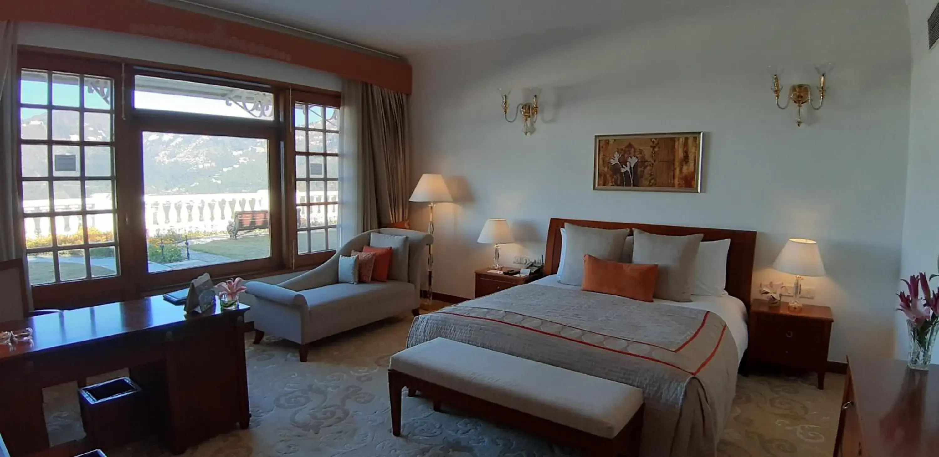 View (from property/room), Bed in Jaypee Residency Manor View (from property/room), Bed in Jaypee Residency Manor