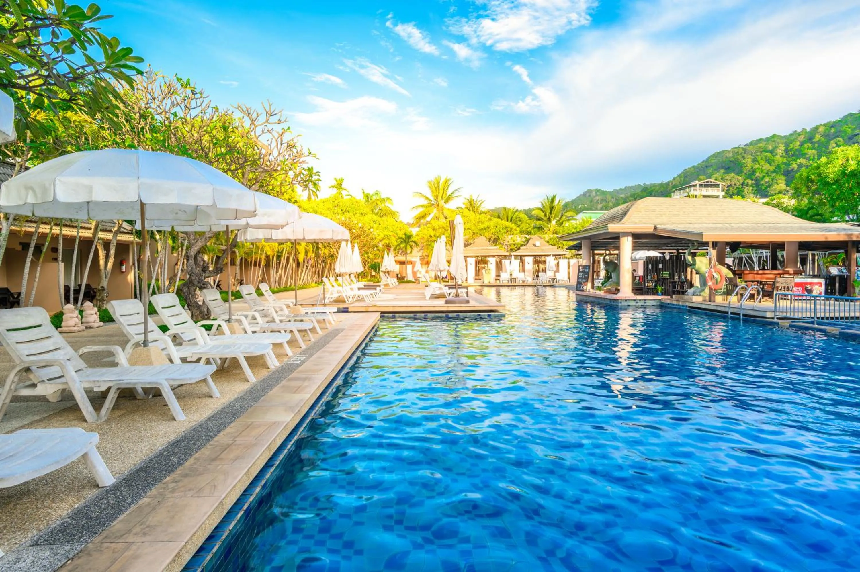 Swimming pool in Phuket Kata Resotel