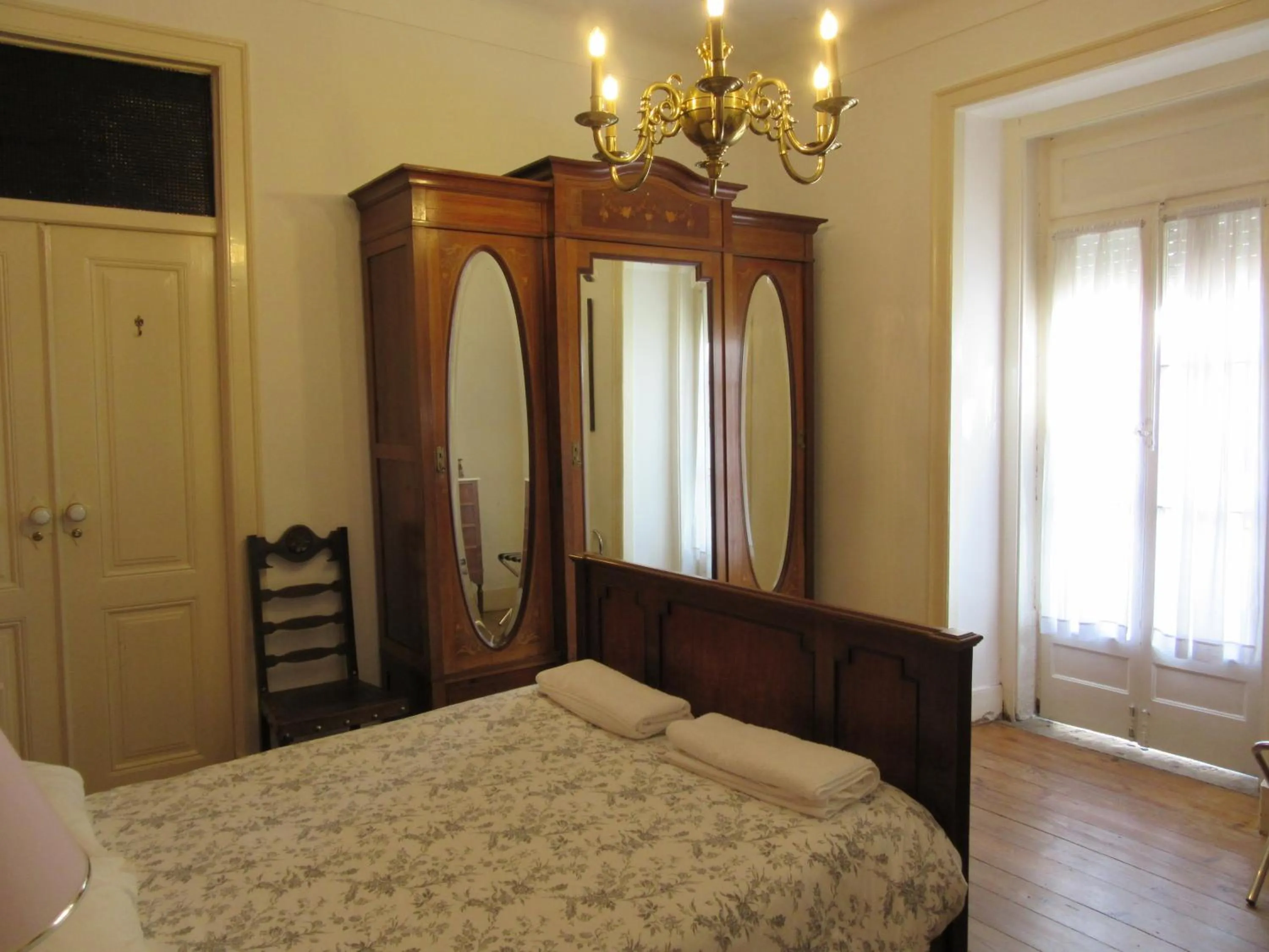Decorative detail, Bed in Family Macedo