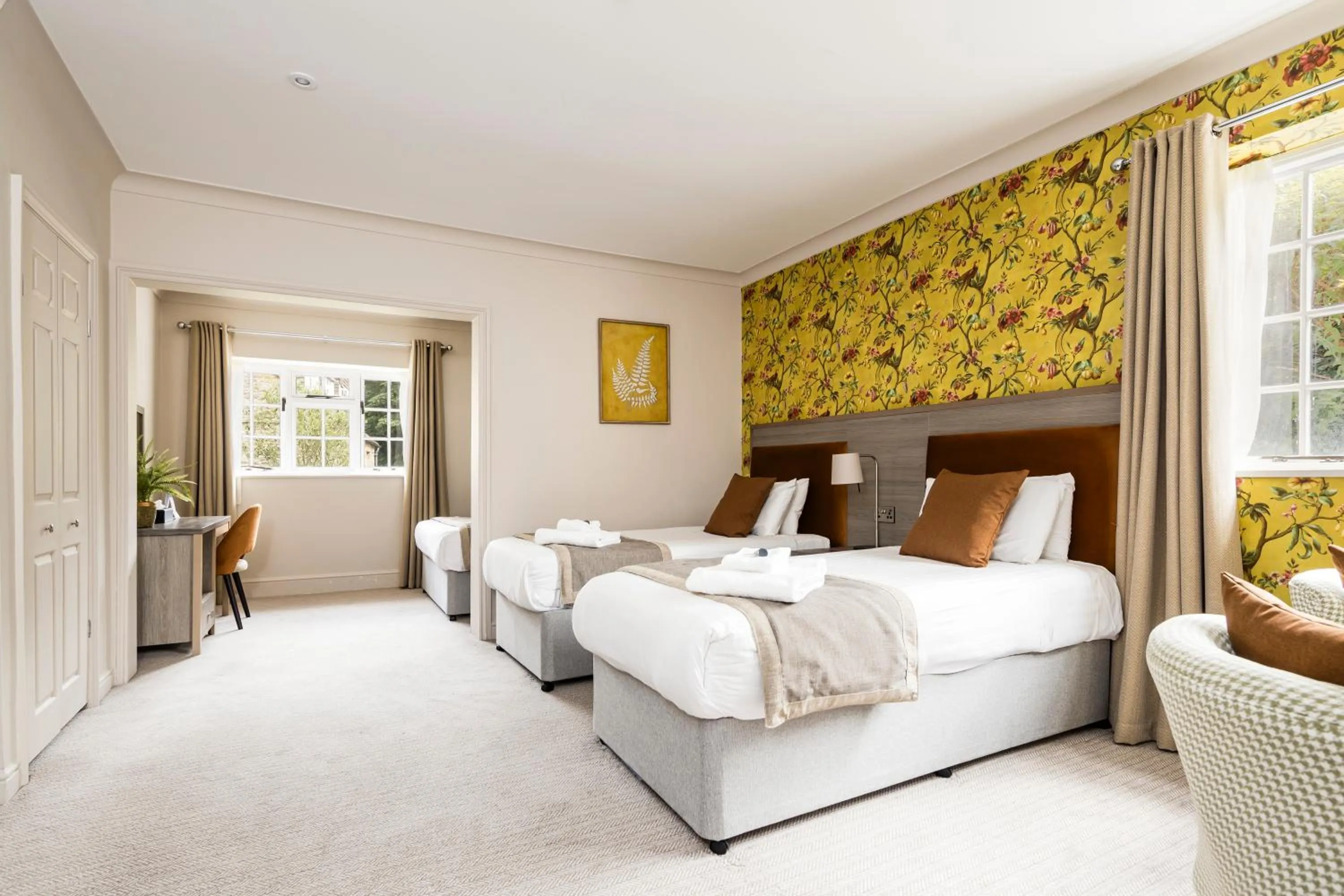 Family, Bed in The Holt Hotel