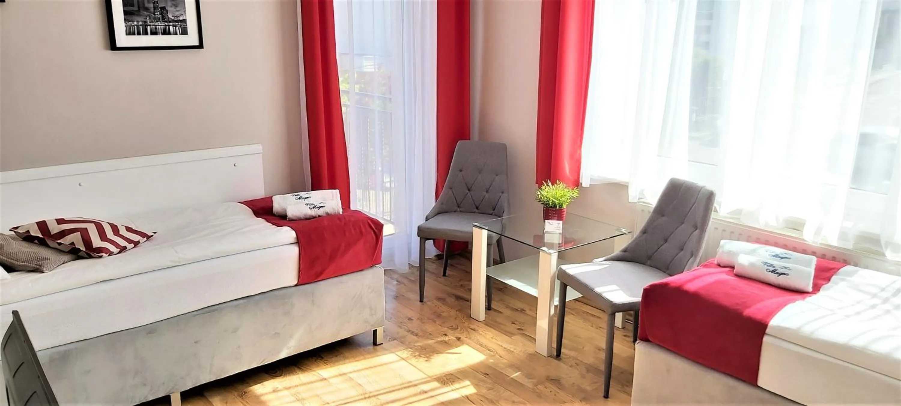 Seating area, Bed in Villa Magna