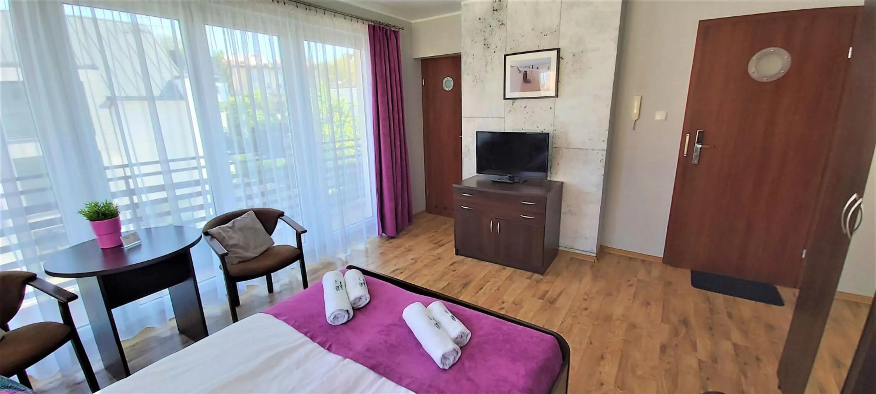 Photo of the whole room, Bed in Villa Magna