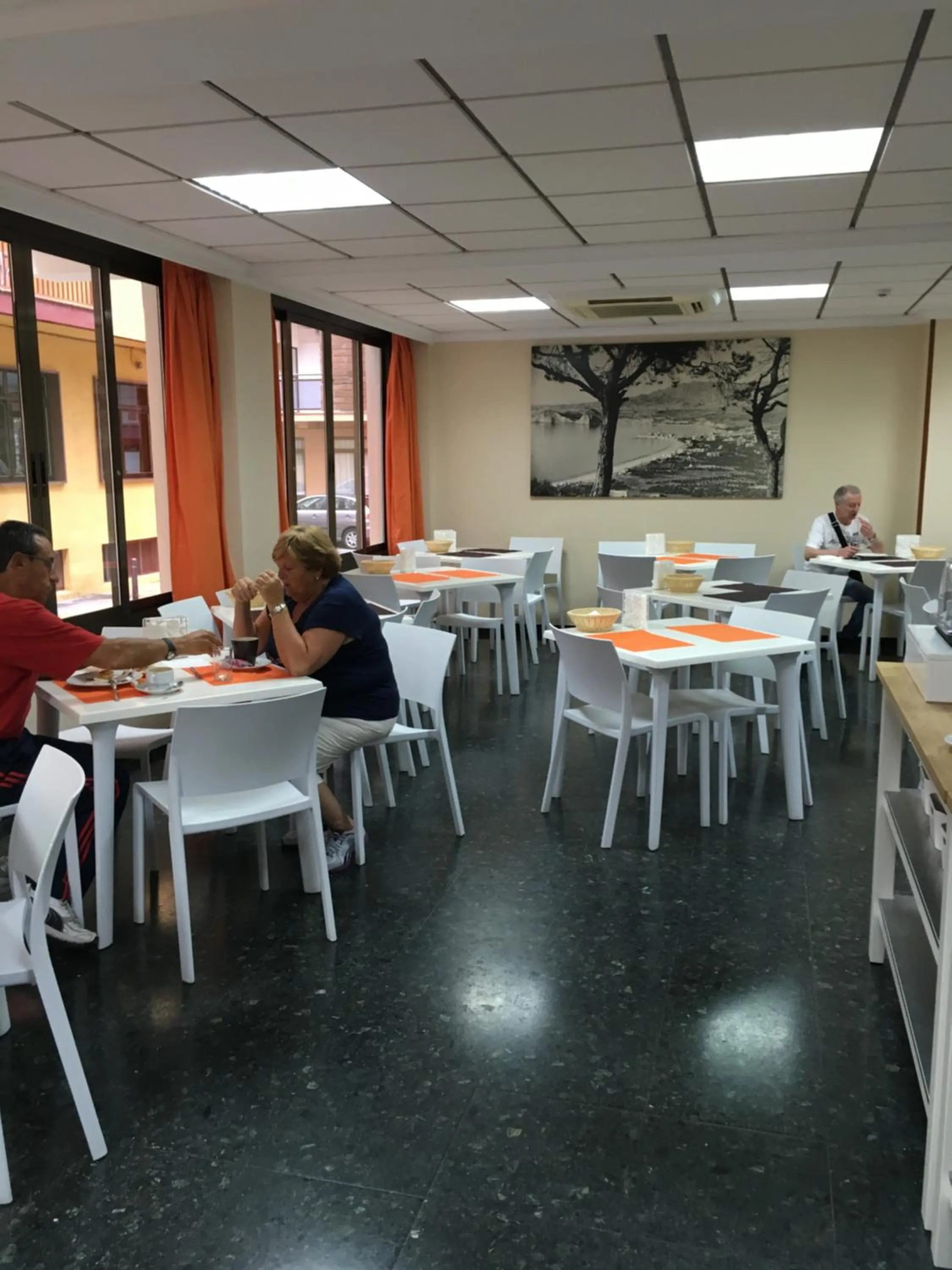 Restaurant/places to eat in Rosabel