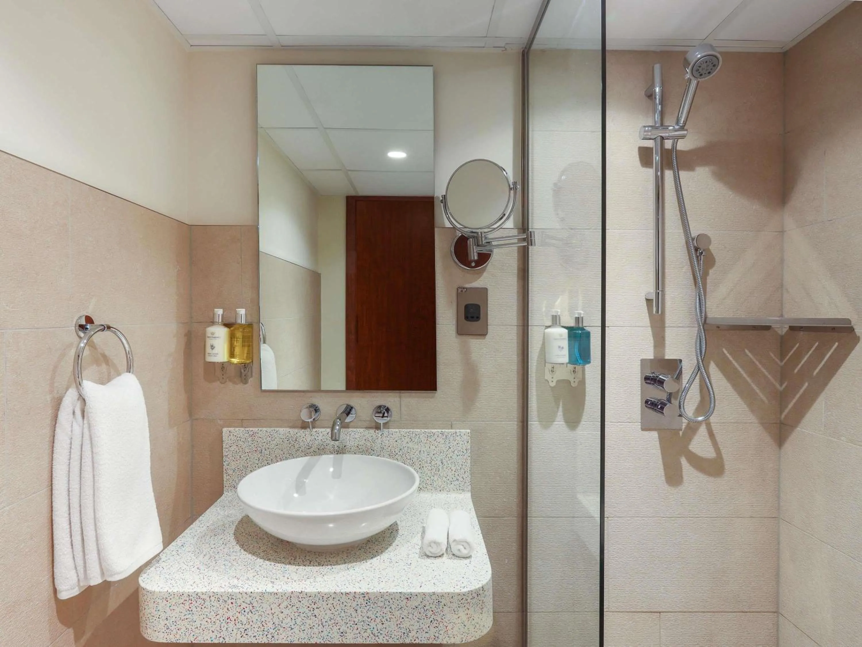 Bedroom in Queen Elizabeth 2 Hotel