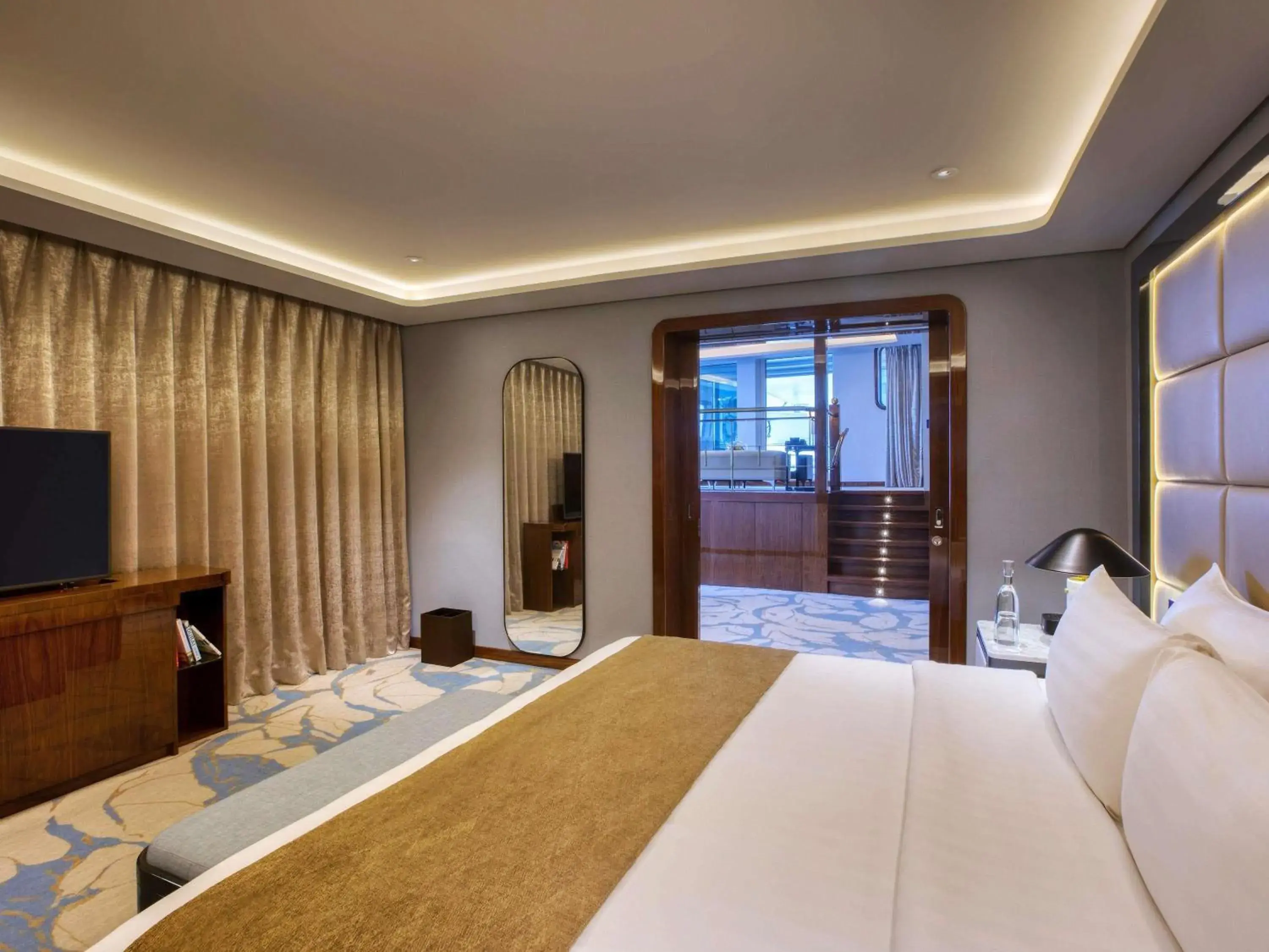 Bedroom, Bed in Queen Elizabeth 2 Hotel Bedroom, Bed in Queen Elizabeth 2 Hotel