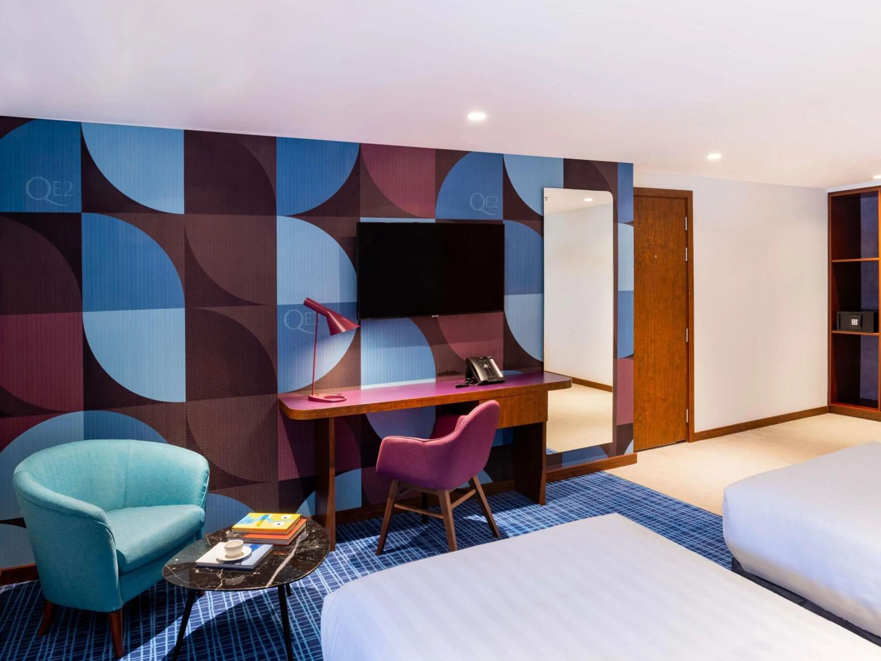 Bedroom, Bed in Queen Elizabeth 2 Hotel