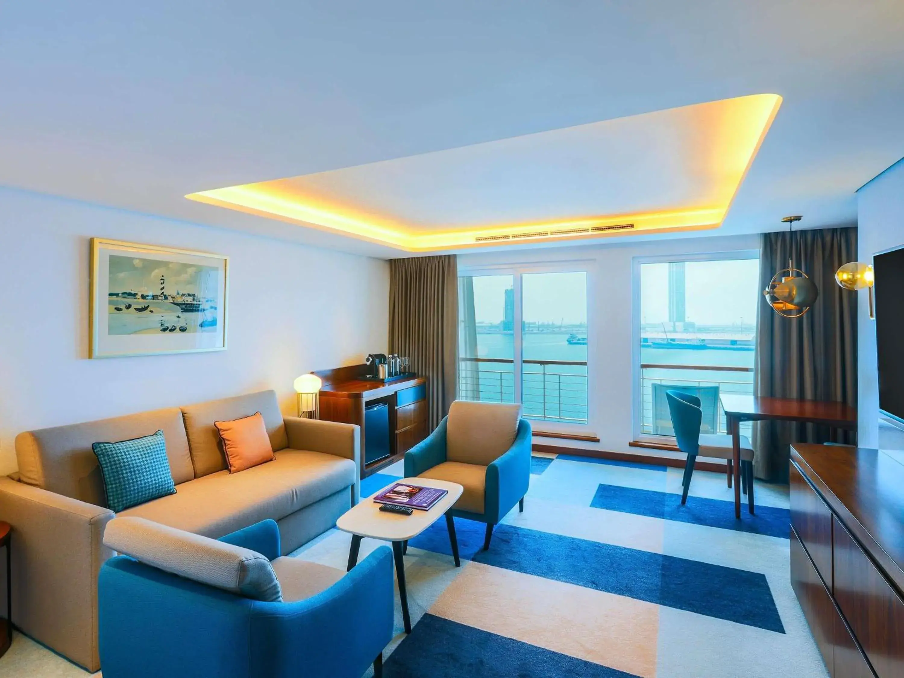 Bedroom in Queen Elizabeth 2 Hotel Bedroom in Queen Elizabeth 2 Hotel