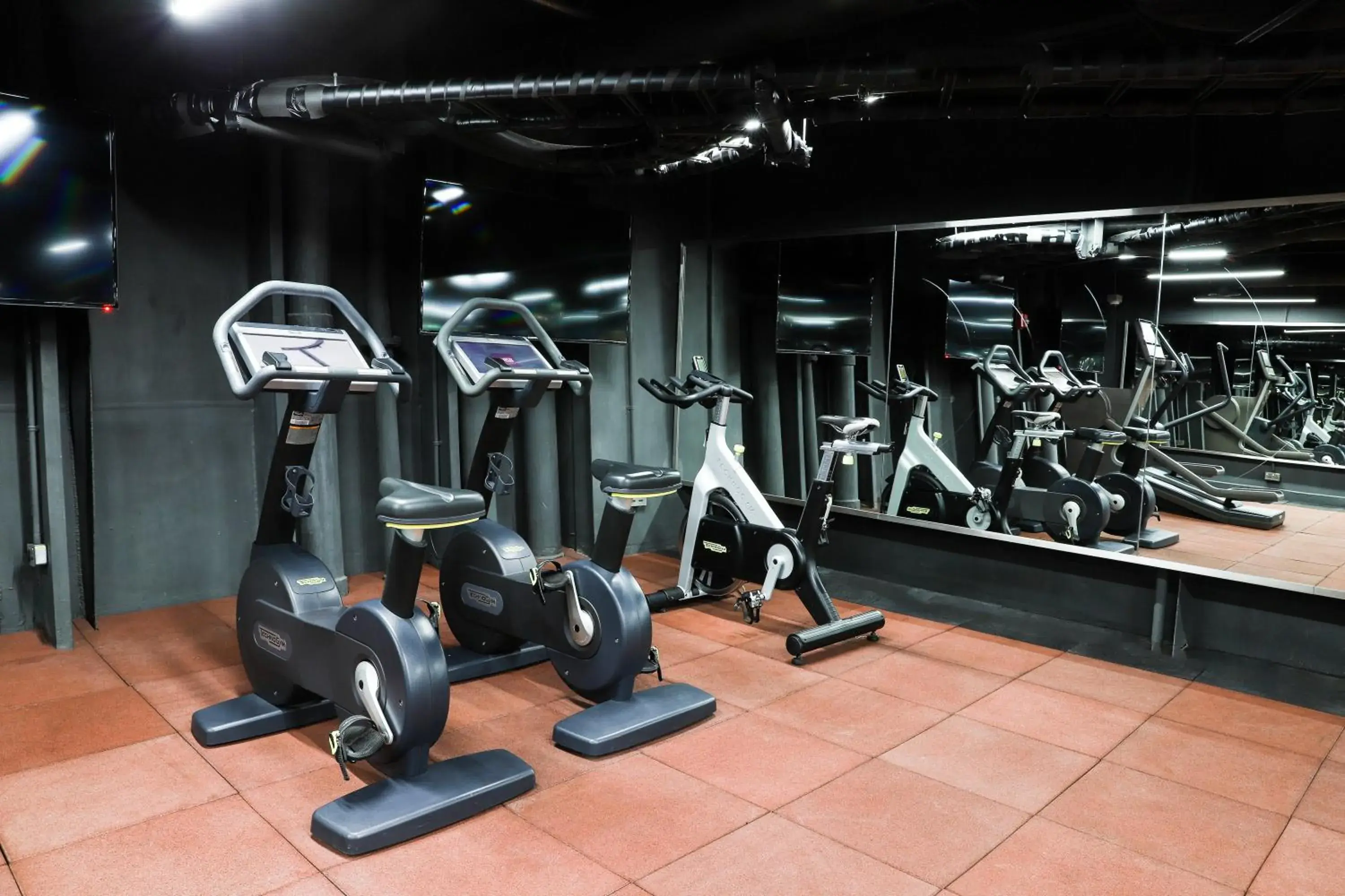 Fitness centre/facilities in Queen Elizabeth 2 Hotel Fitness centre/facilities in Queen Elizabeth 2 Hotel