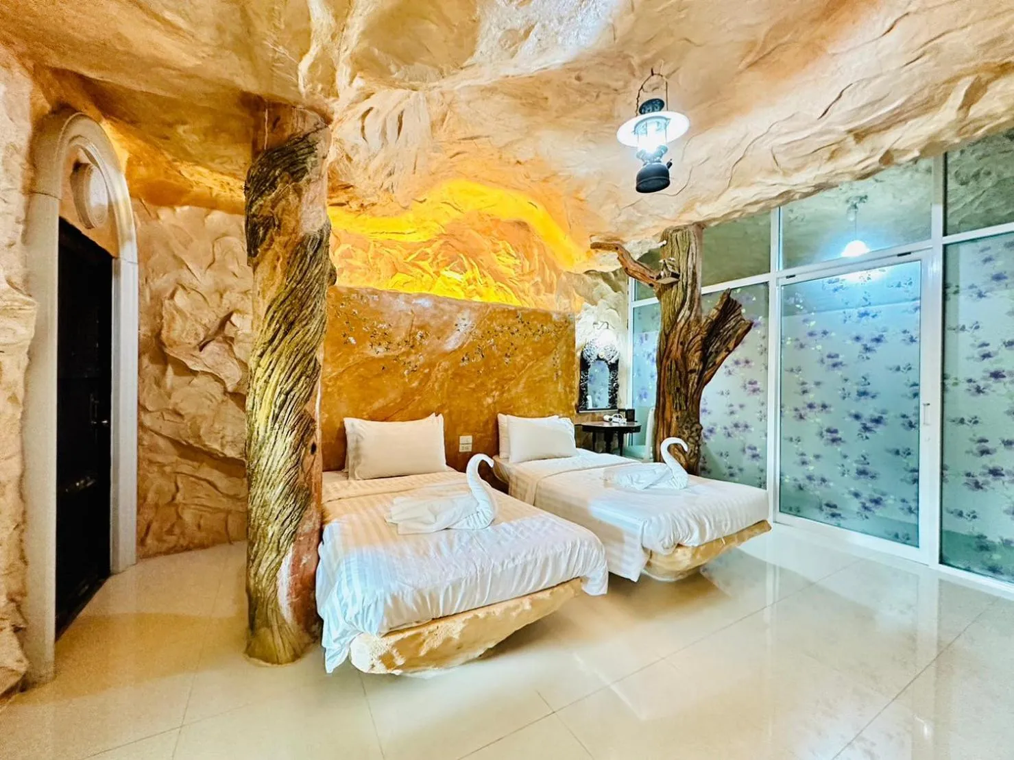 Bedroom, Bed in Yoko River Kwai Resort