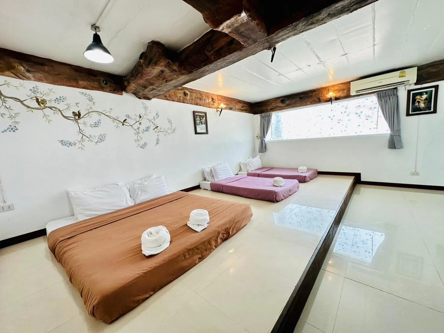 Bedroom, Bed in Yoko River Kwai Resort