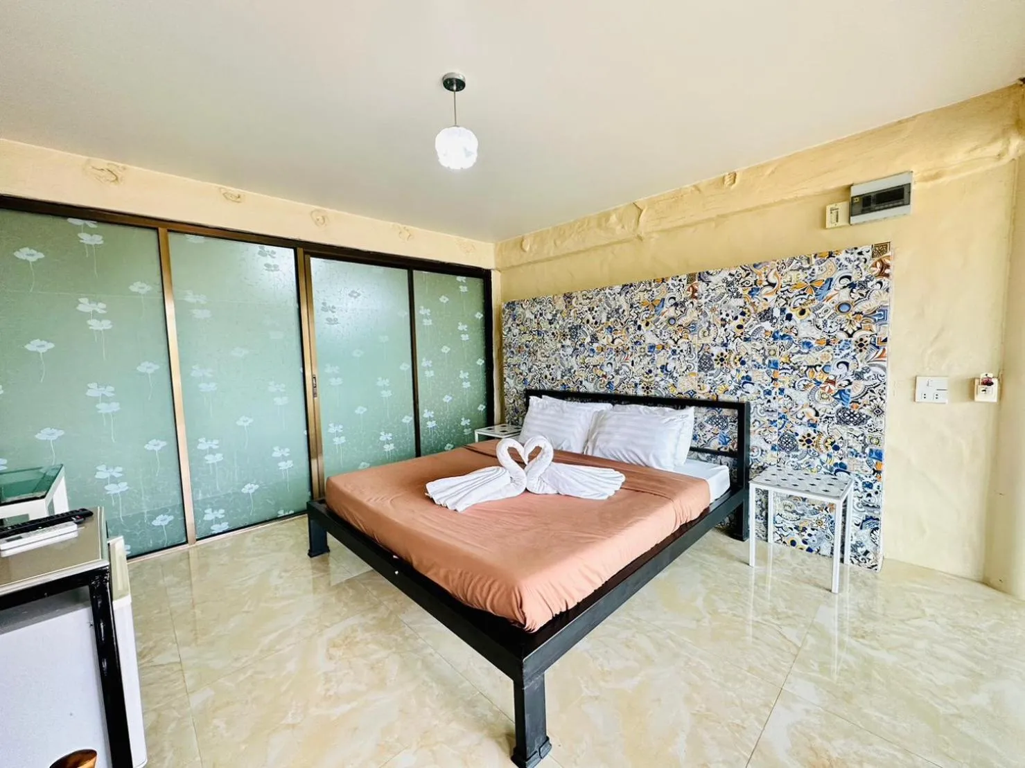 Bedroom, Bed in Yoko River Kwai Resort