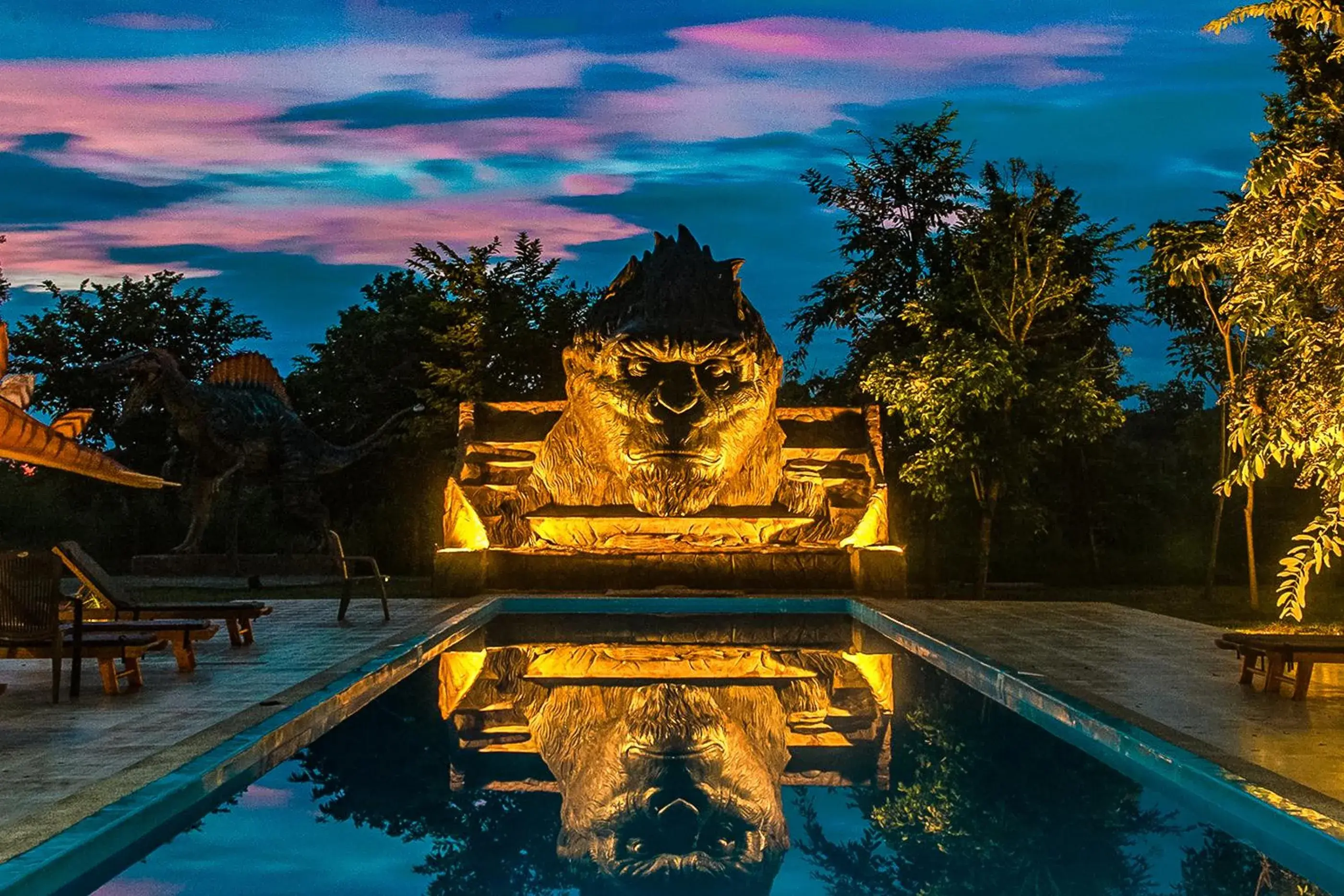Swimming pool in Yoko River Kwai Resort Swimming pool in Yoko River Kwai Resort