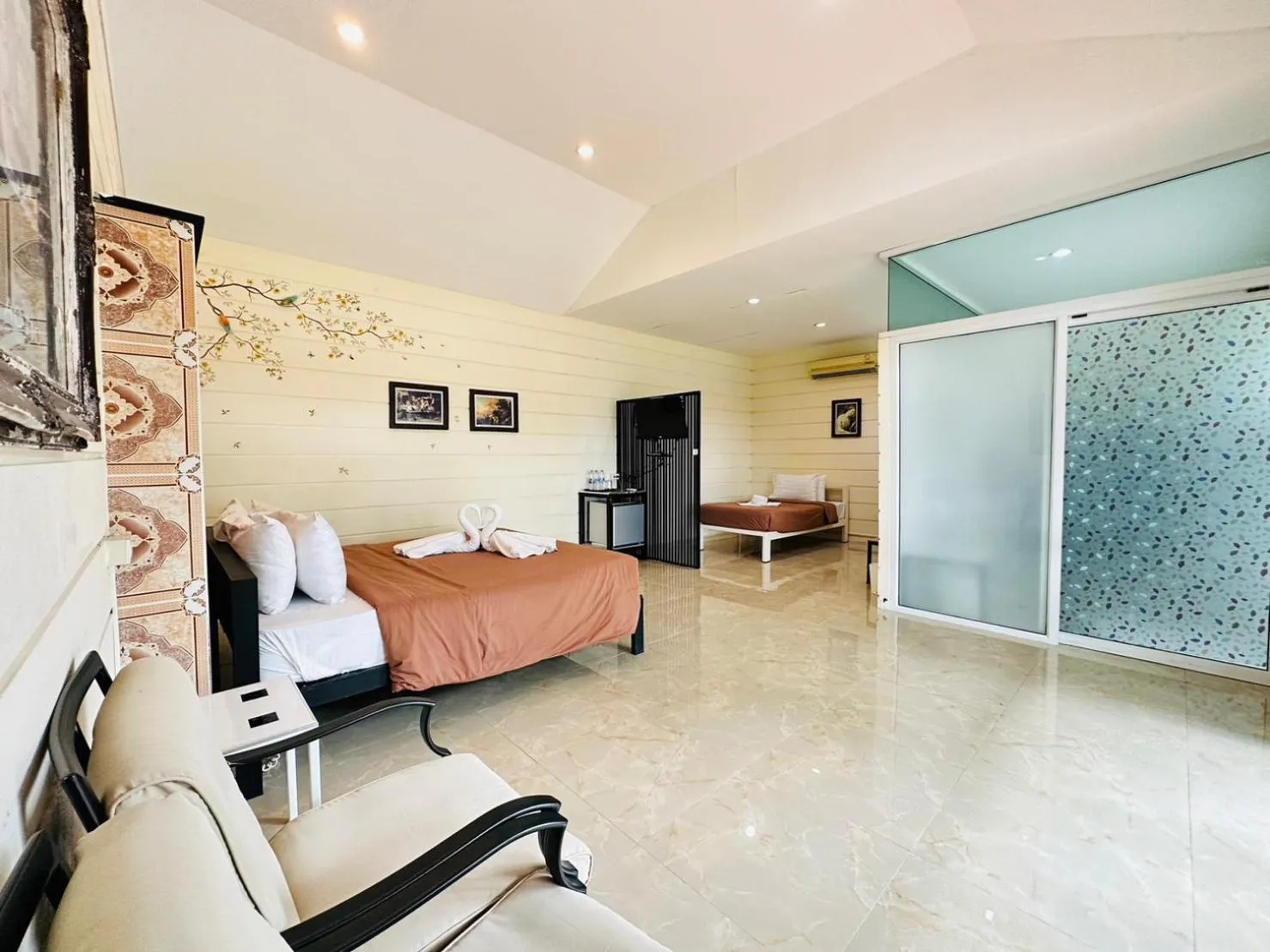 Photo of the whole room, Bed in Yoko River Kwai Resort