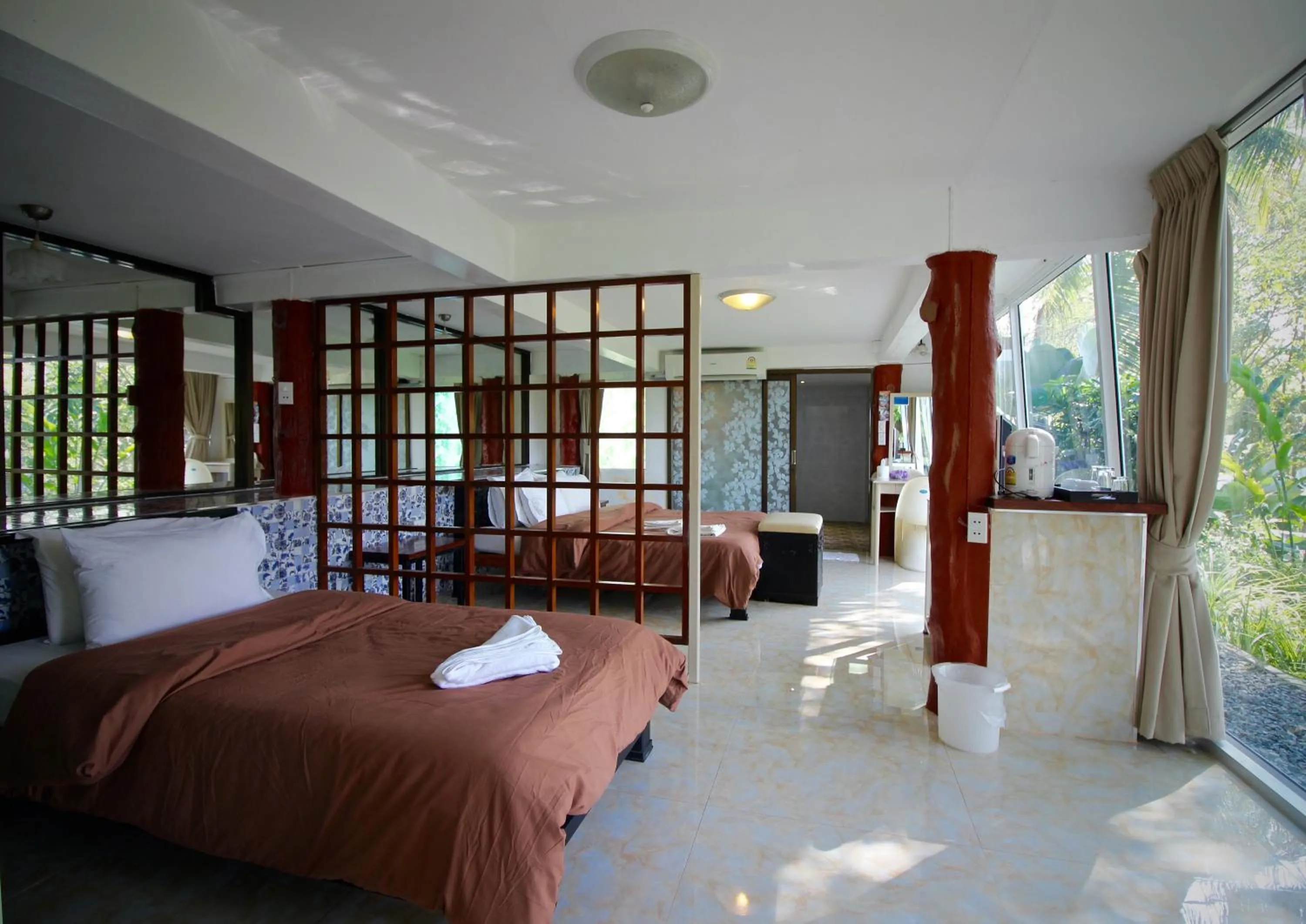 Bedroom, Bed in Yoko River Kwai Resort