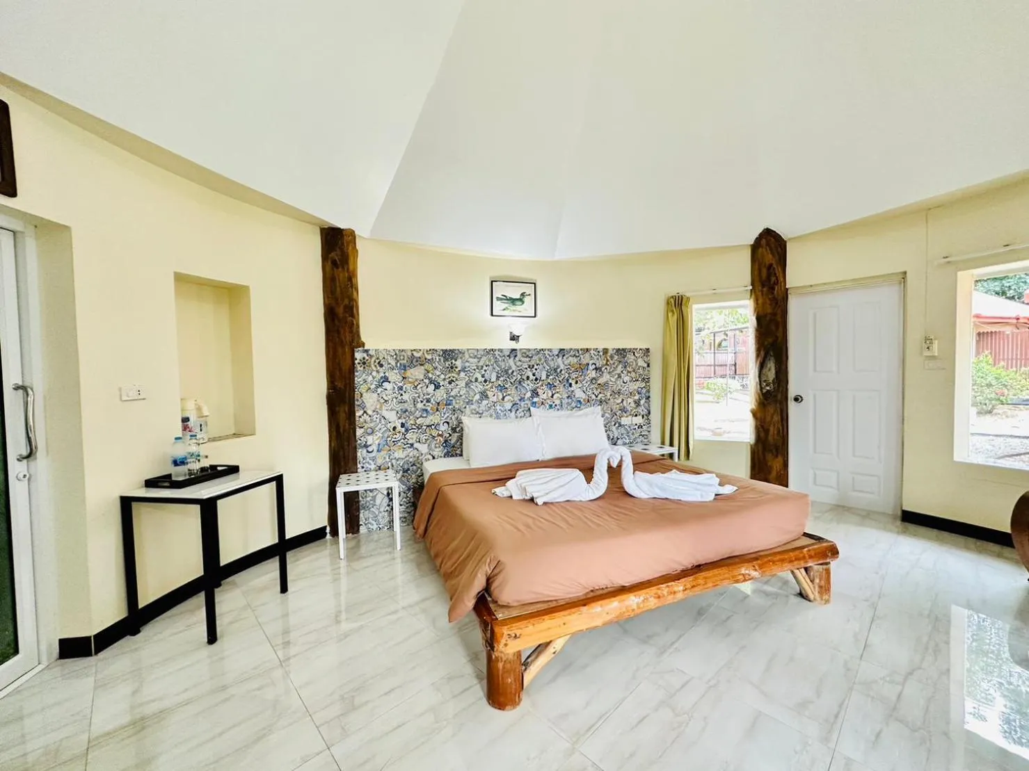 Bedroom, Bed in Yoko River Kwai Resort