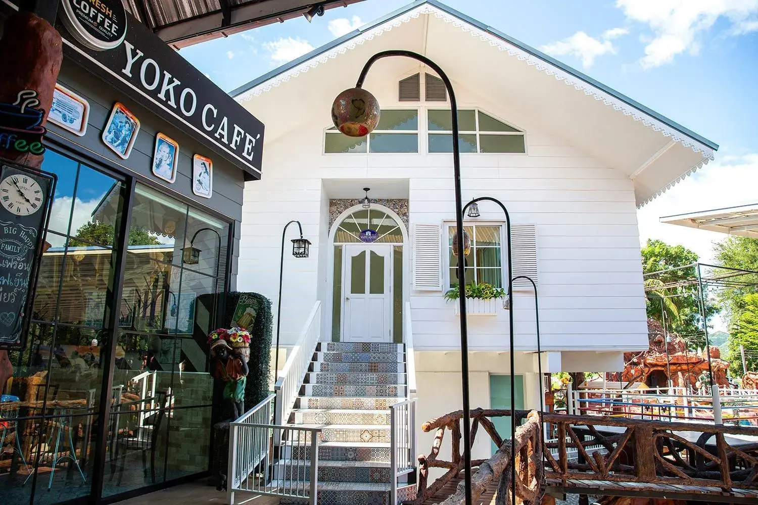 Restaurant/places to eat in Yoko River Kwai Resort Restaurant/places to eat in Yoko River Kwai Resort