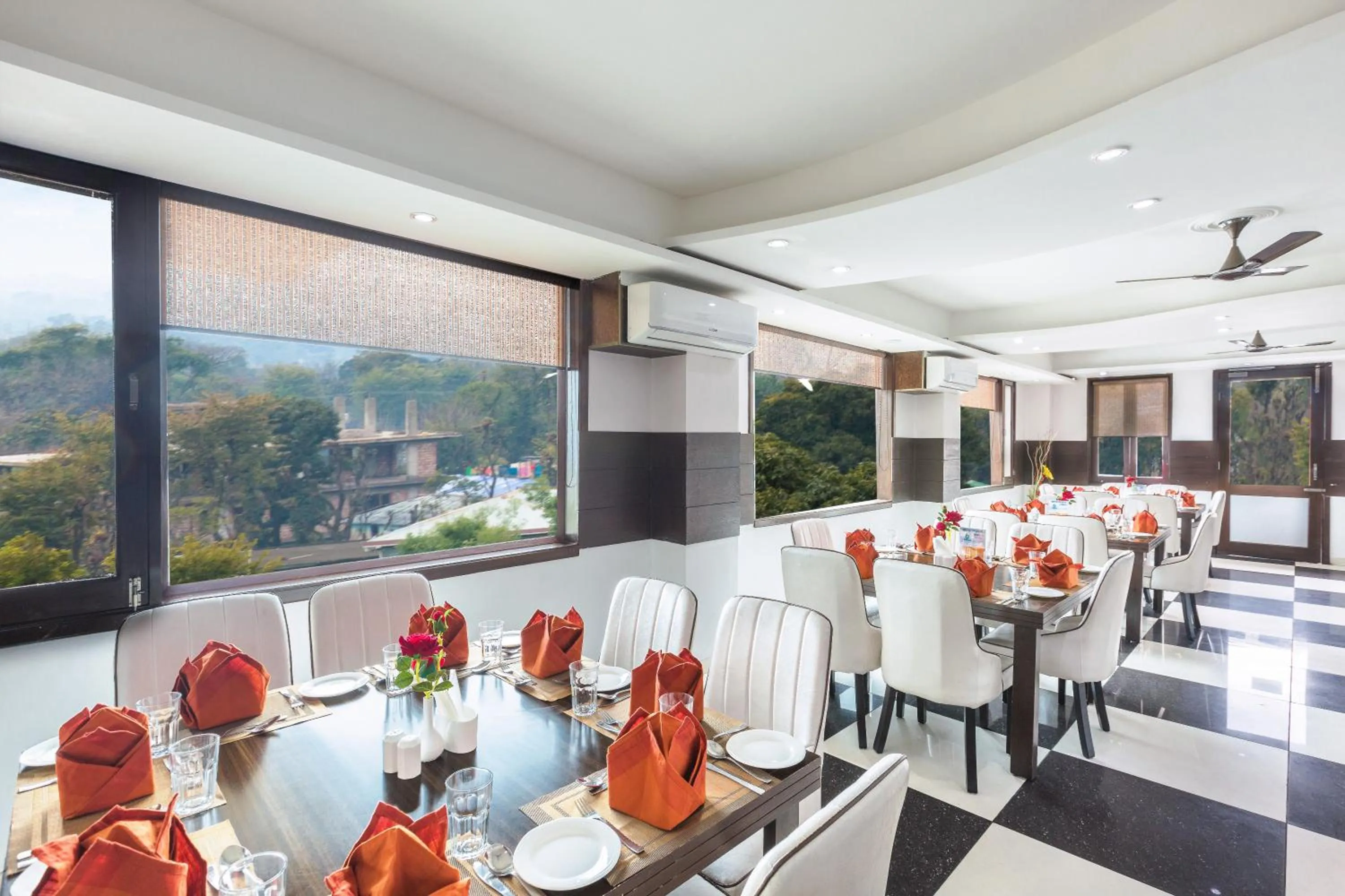 Restaurant/places to eat in D'Polo Club & Spa Resort