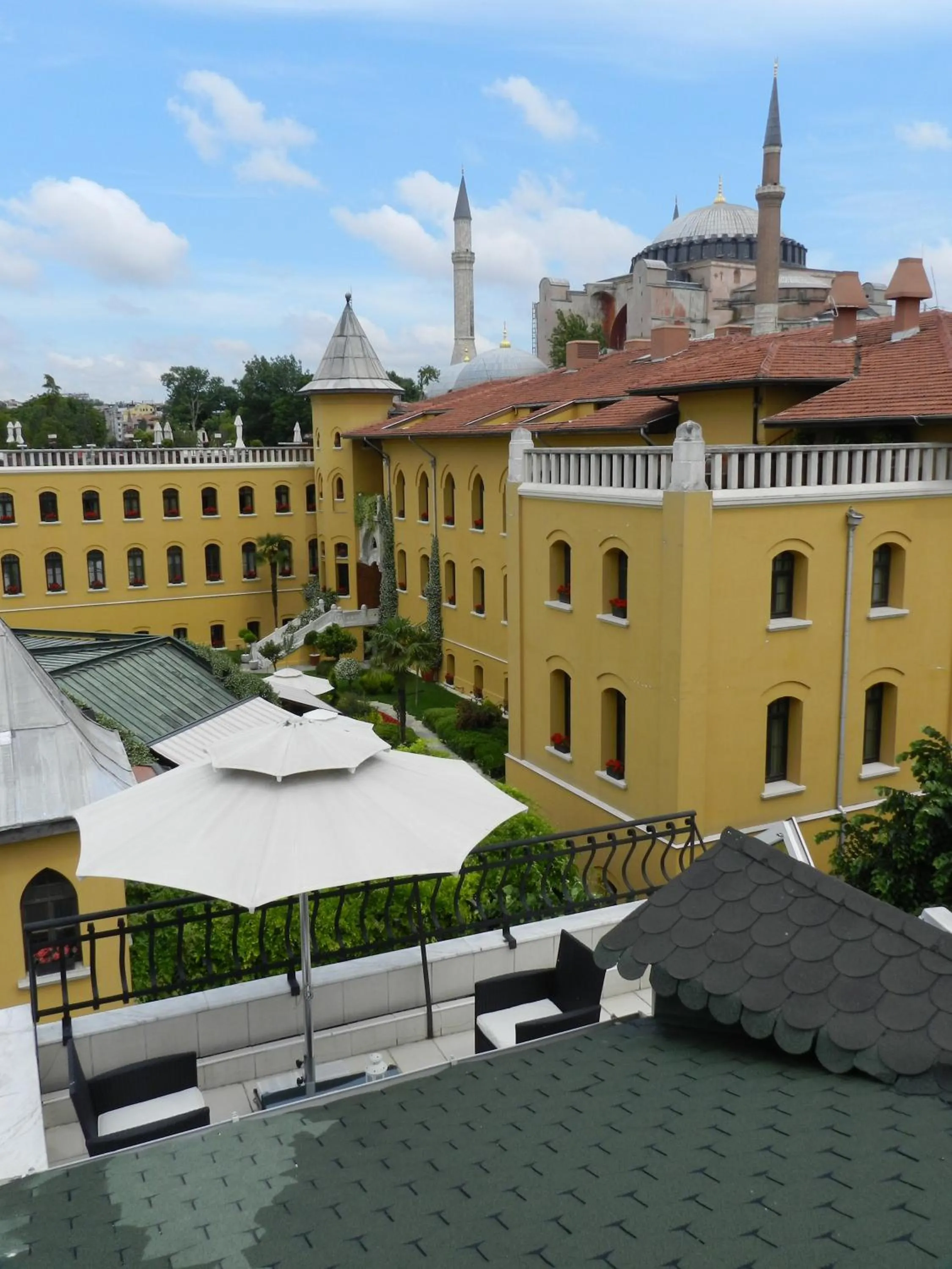 Balcony/Terrace in Berk Guest House - Grandma's House