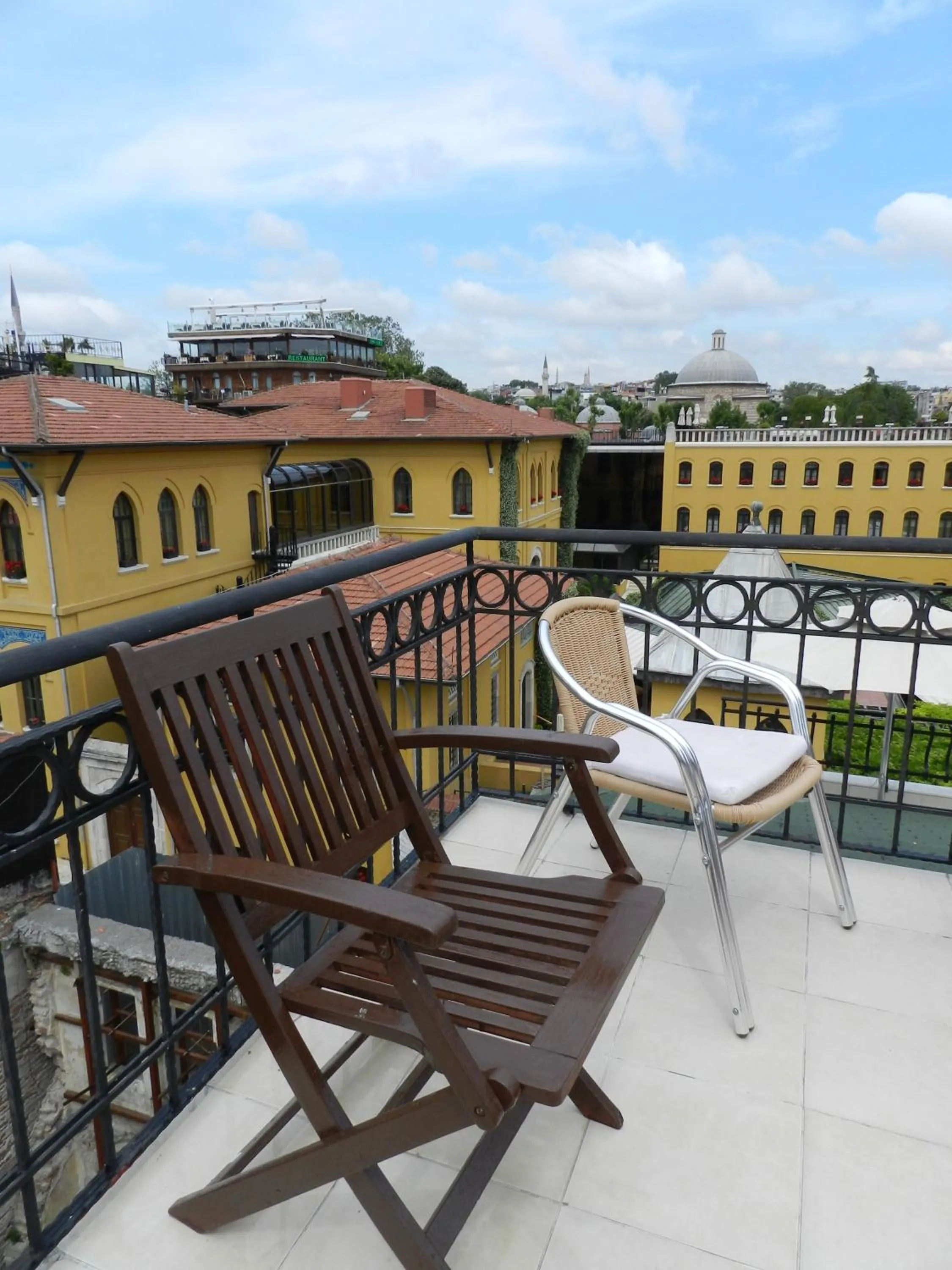 Balcony/Terrace in Berk Guest House - Grandma's House