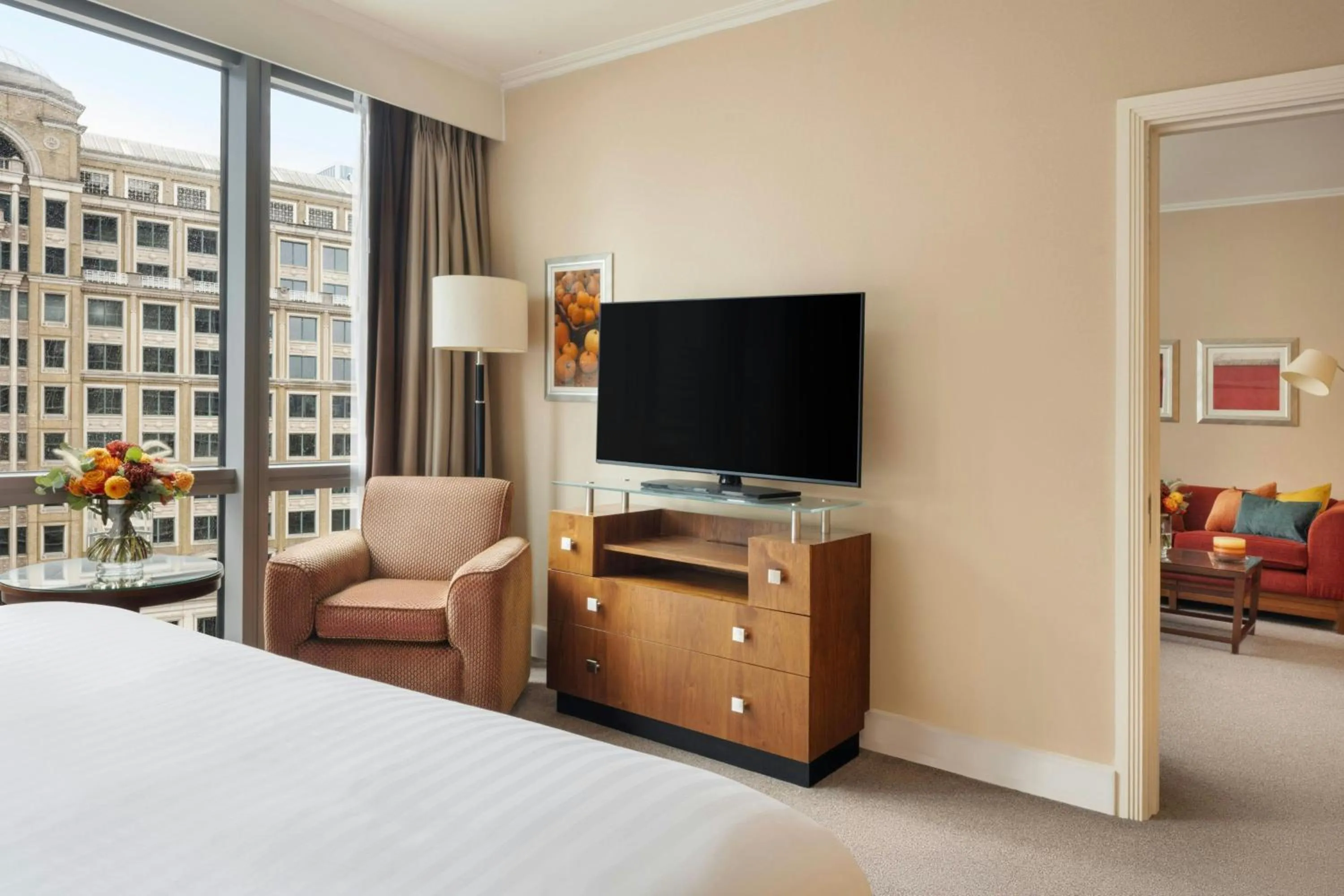 Photo of the whole room, Bed in Marriott Executive Apartments London, Canary Wharf