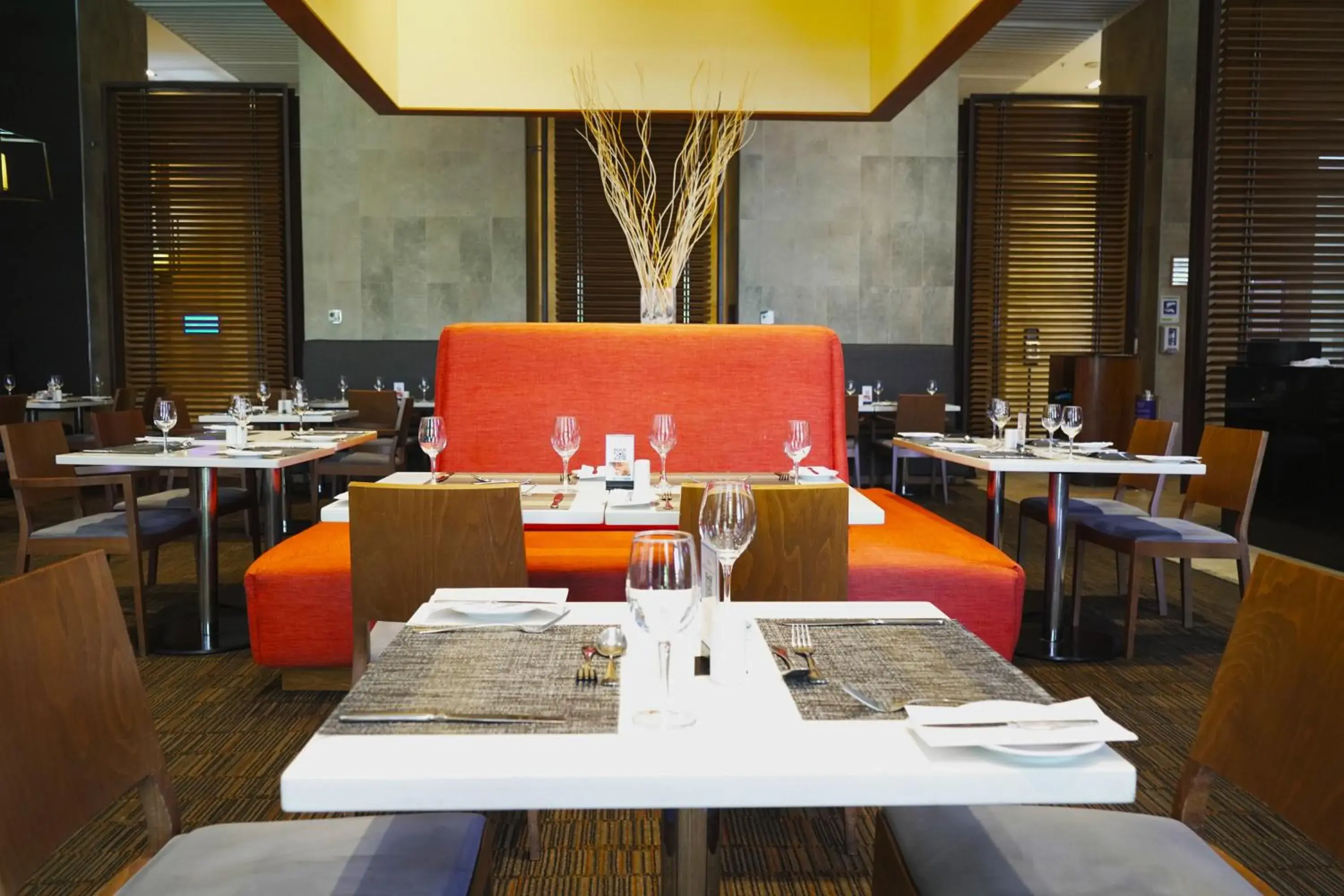 Restaurant/places to eat in Hilton Garden Inn Santiago Airport Restaurant/places to eat in Hilton Garden Inn Santiago Airport