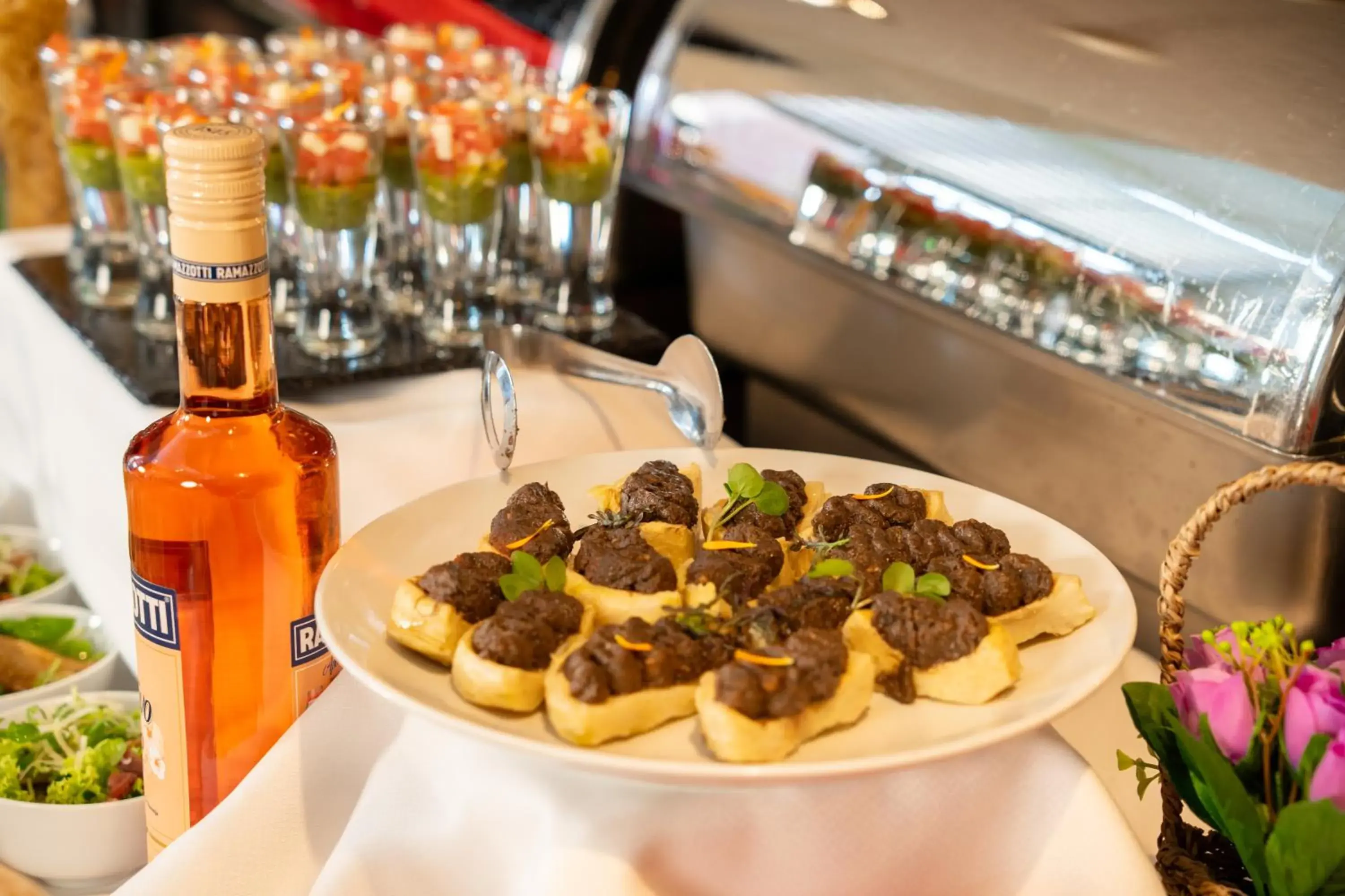 Food and drinks in Hilton Garden Inn Santiago Airport Food and drinks in Hilton Garden Inn Santiago Airport