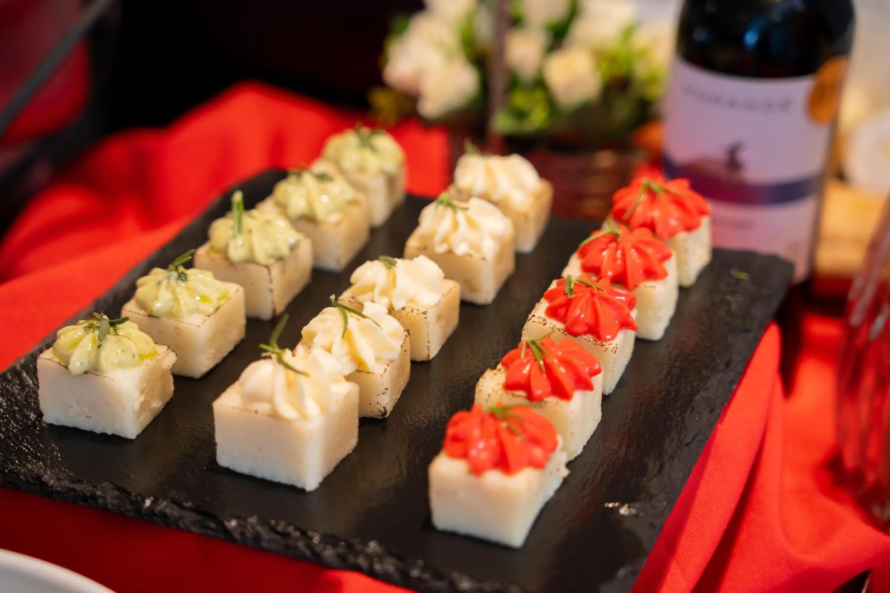 Restaurant/places to eat in Hilton Garden Inn Santiago Airport