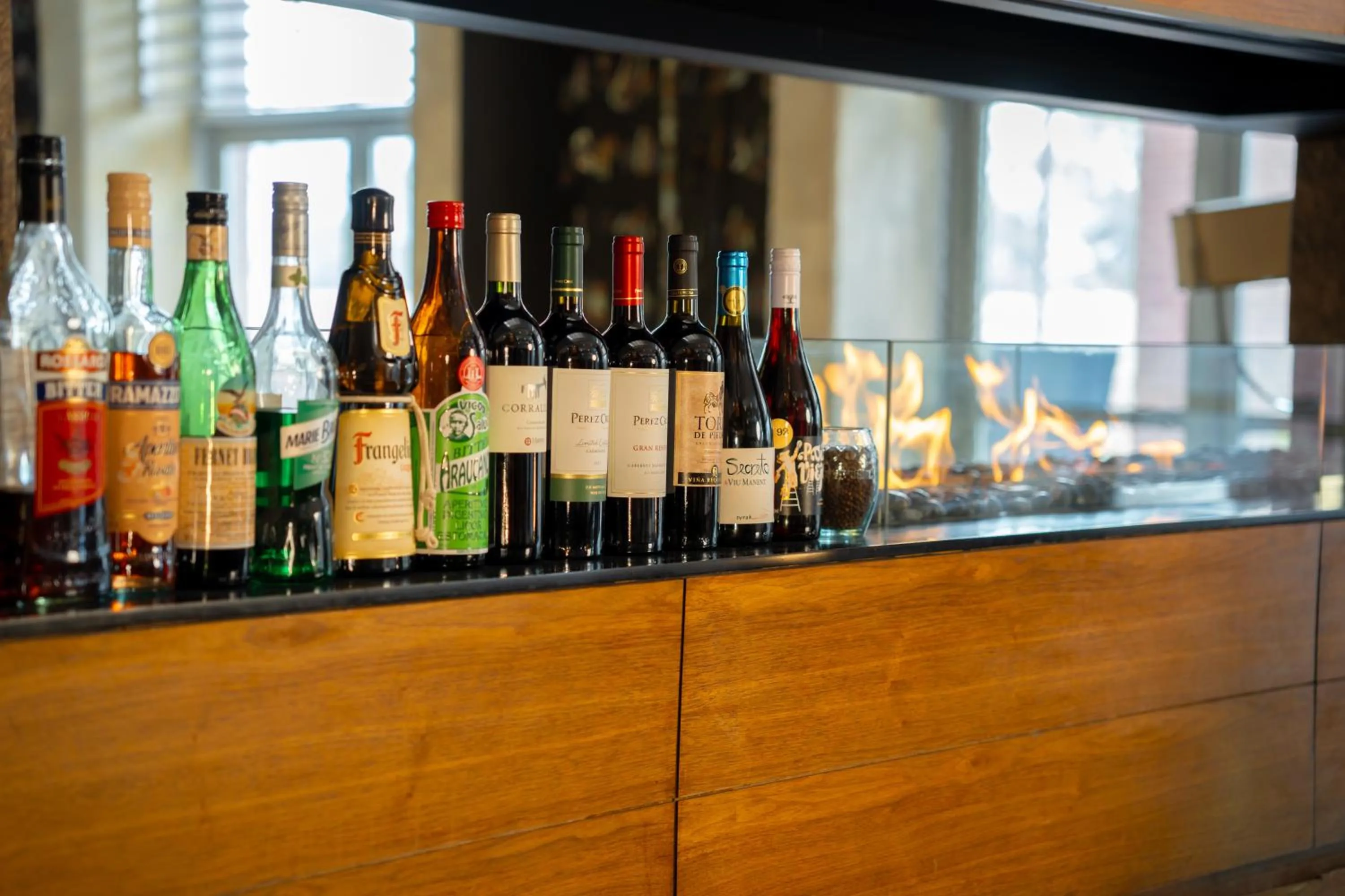 Lounge or bar in Hilton Garden Inn Santiago Airport