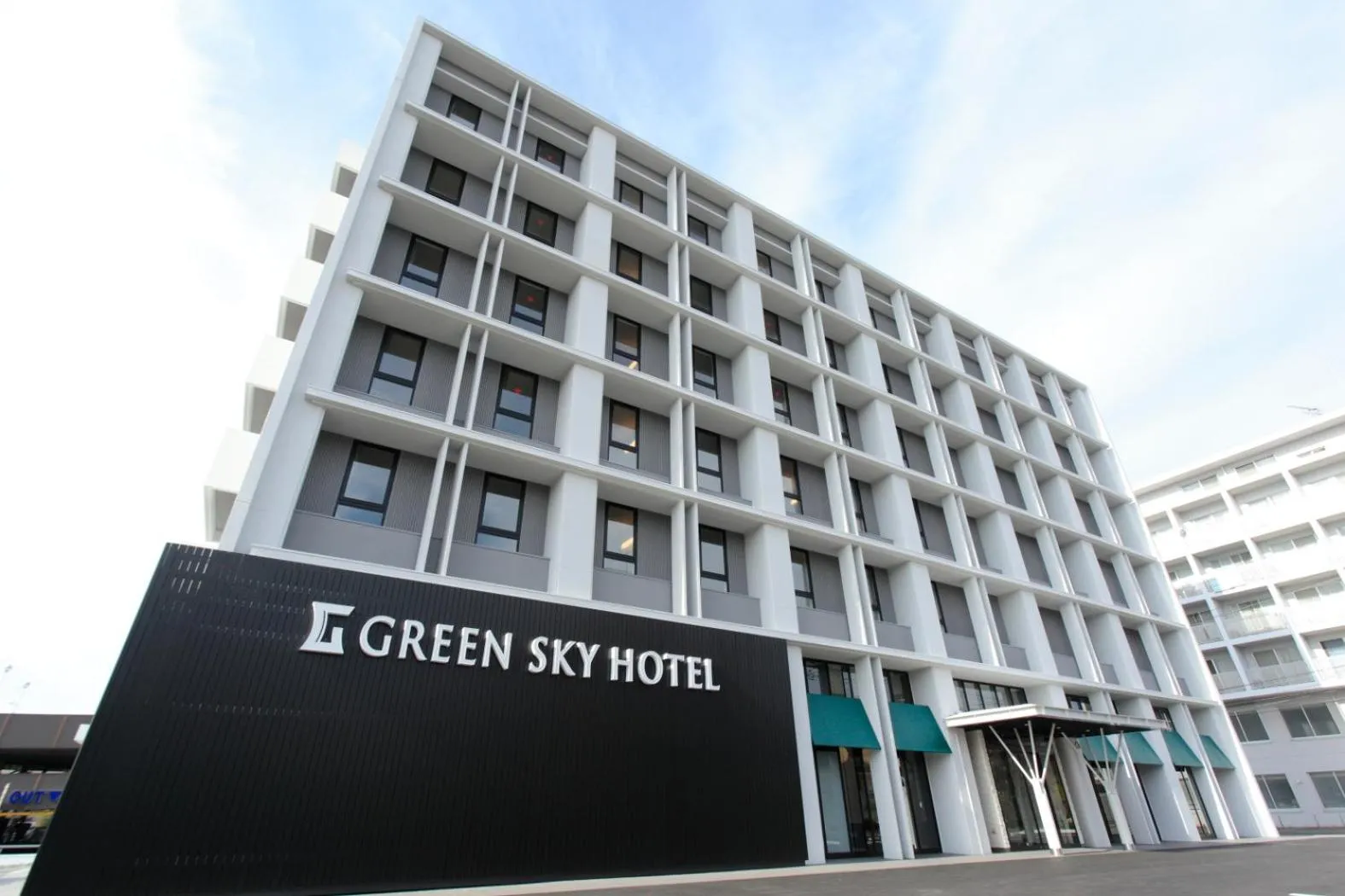Property building in Green Sky Hotel Takehara