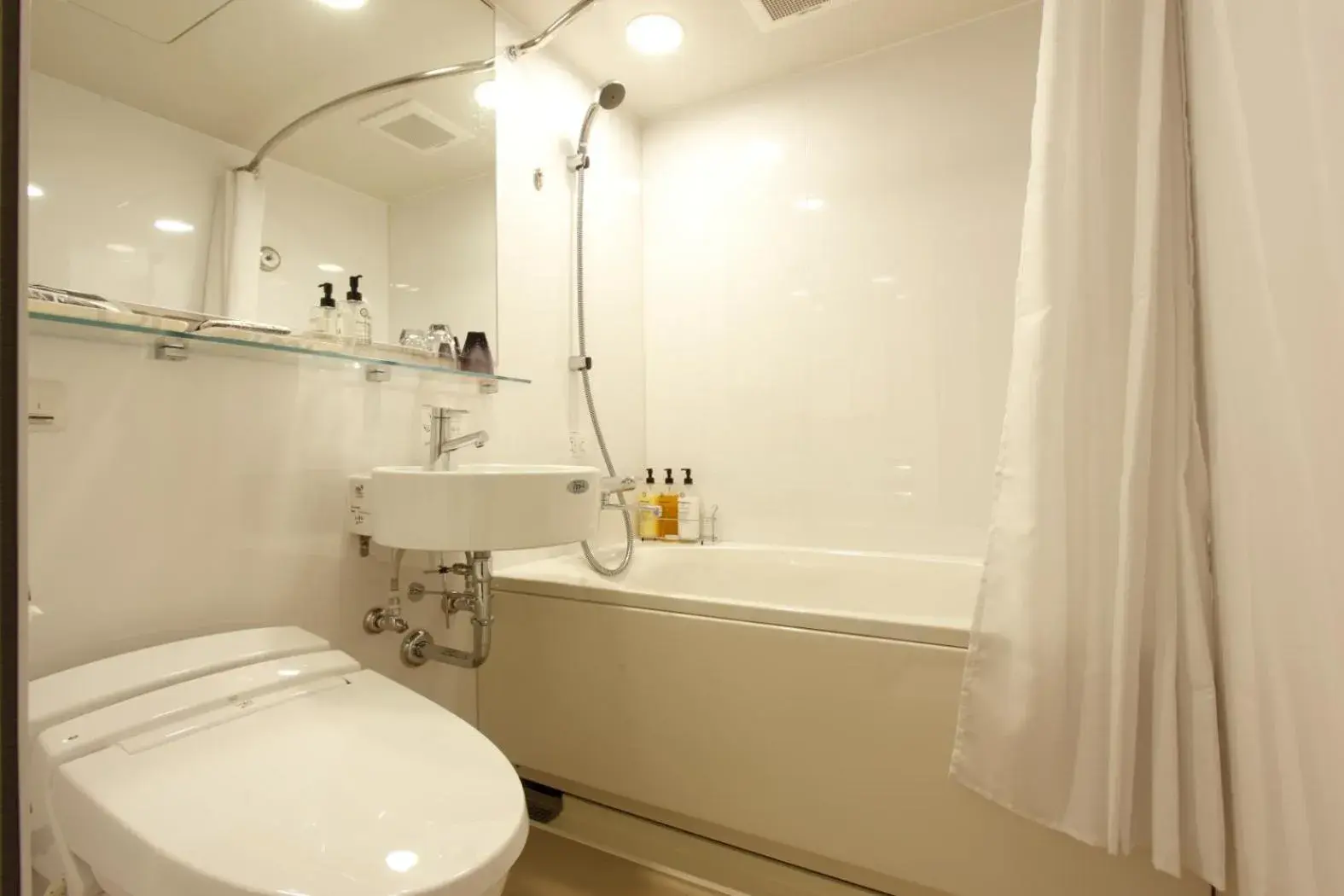 Double Room with Small Double Bed in Green Sky Hotel Takehara Double Room with Small Double Bed in Green Sky Hotel Takehara