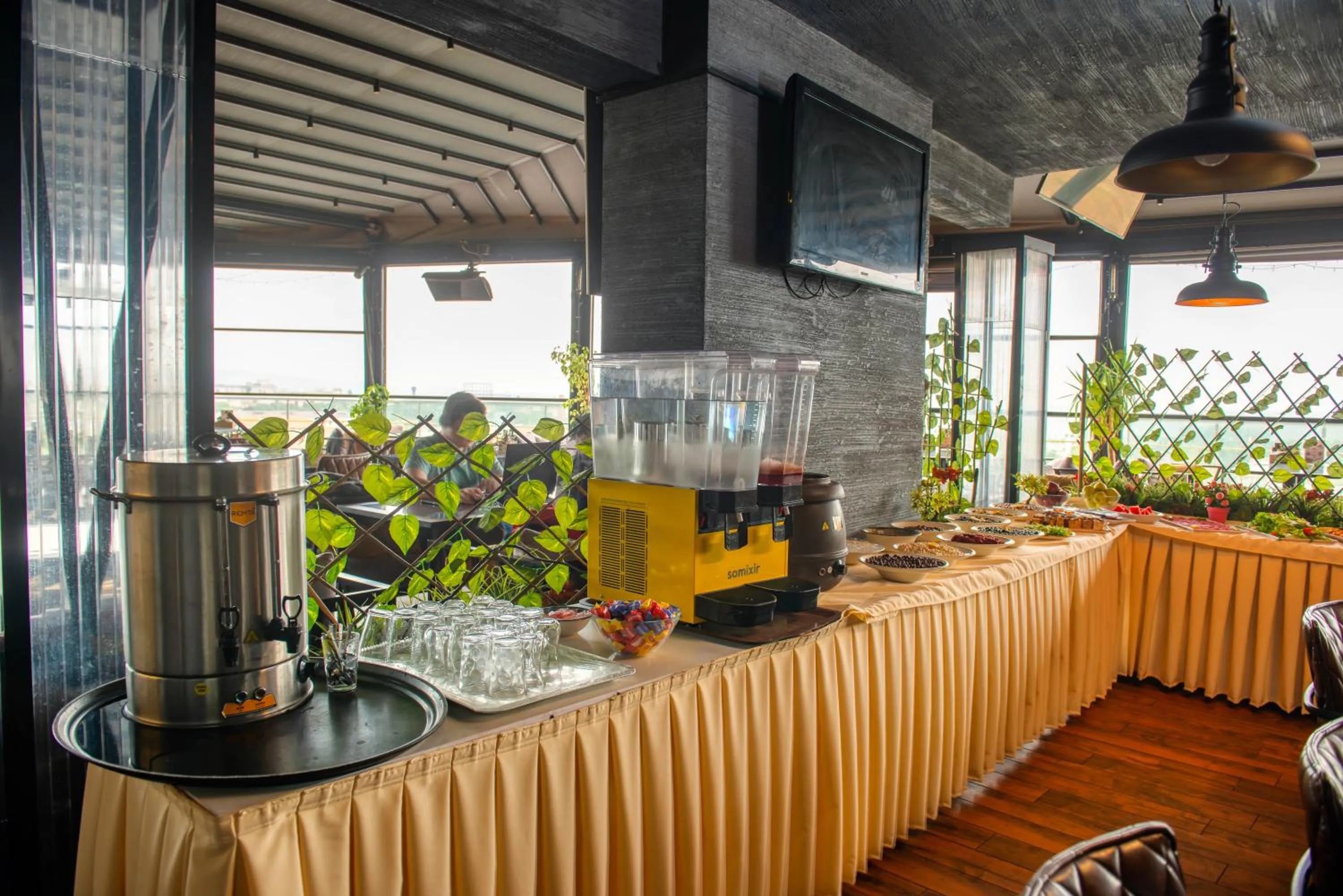 Food and drinks in Grand Abimo Hotel